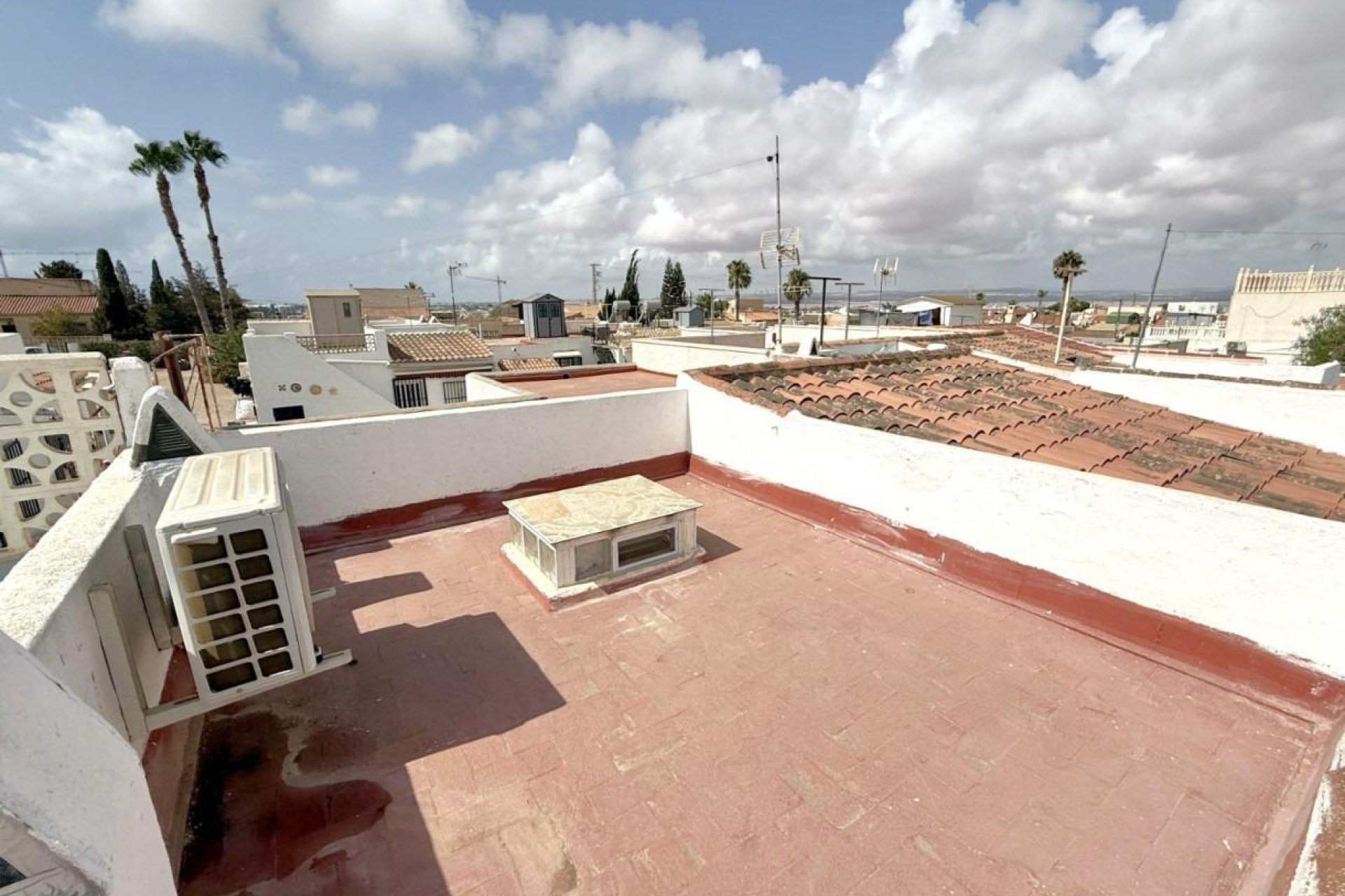 Segunda mano - Bungalow -
Torrevieja - La Siesta - El Salado - Torreta