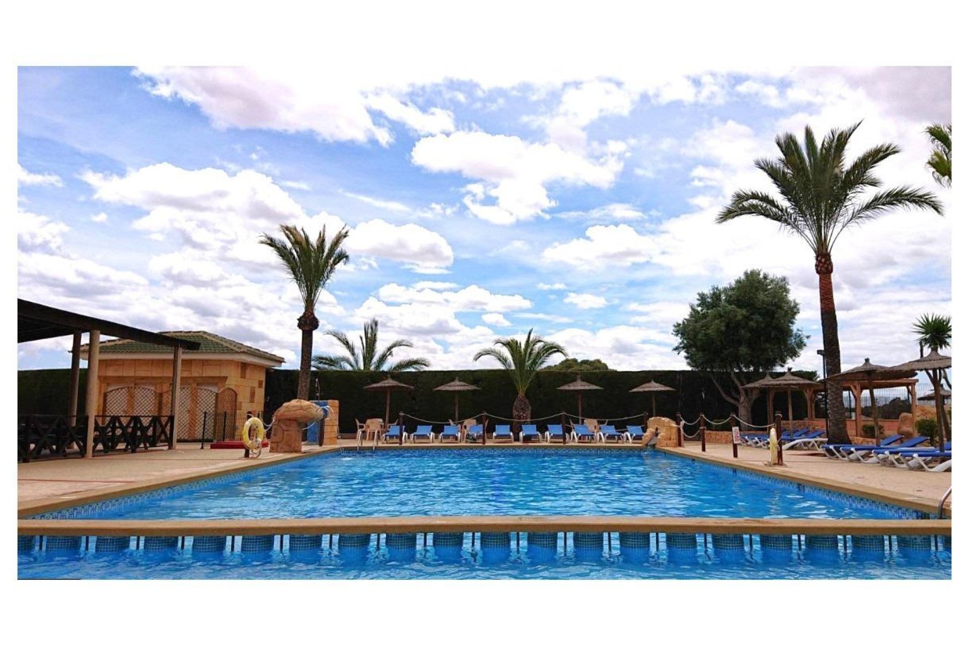Segunda mano - Bungalow -
Torrevieja - La Siesta - El Salado - Torreta
