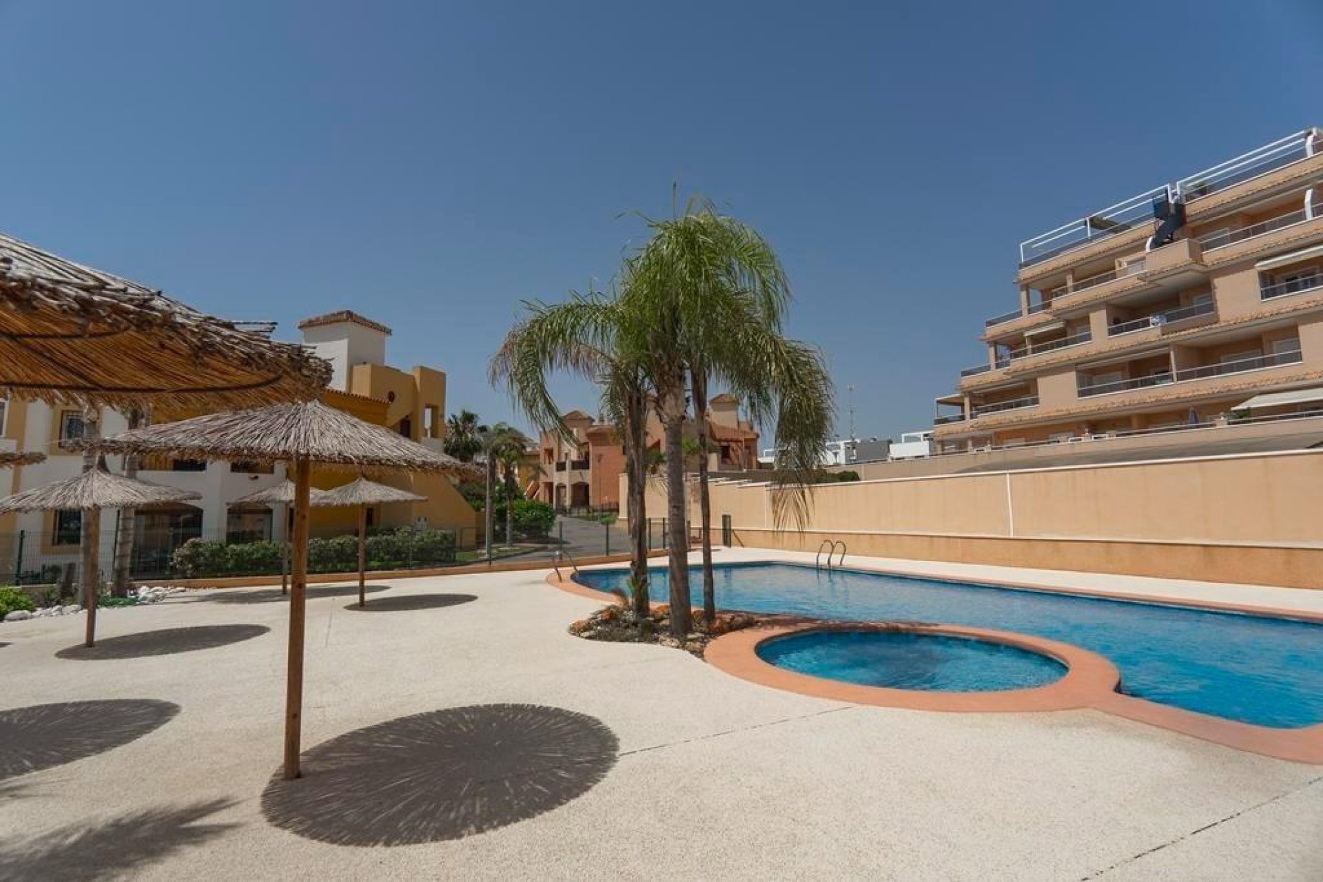 Segunda mano - Bungalow -
Torrevieja - Los Balcones - Los Altos del Edén