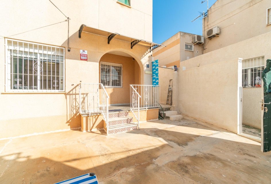 Segunda mano - Bungalow -
Torrevieja - Los balcones