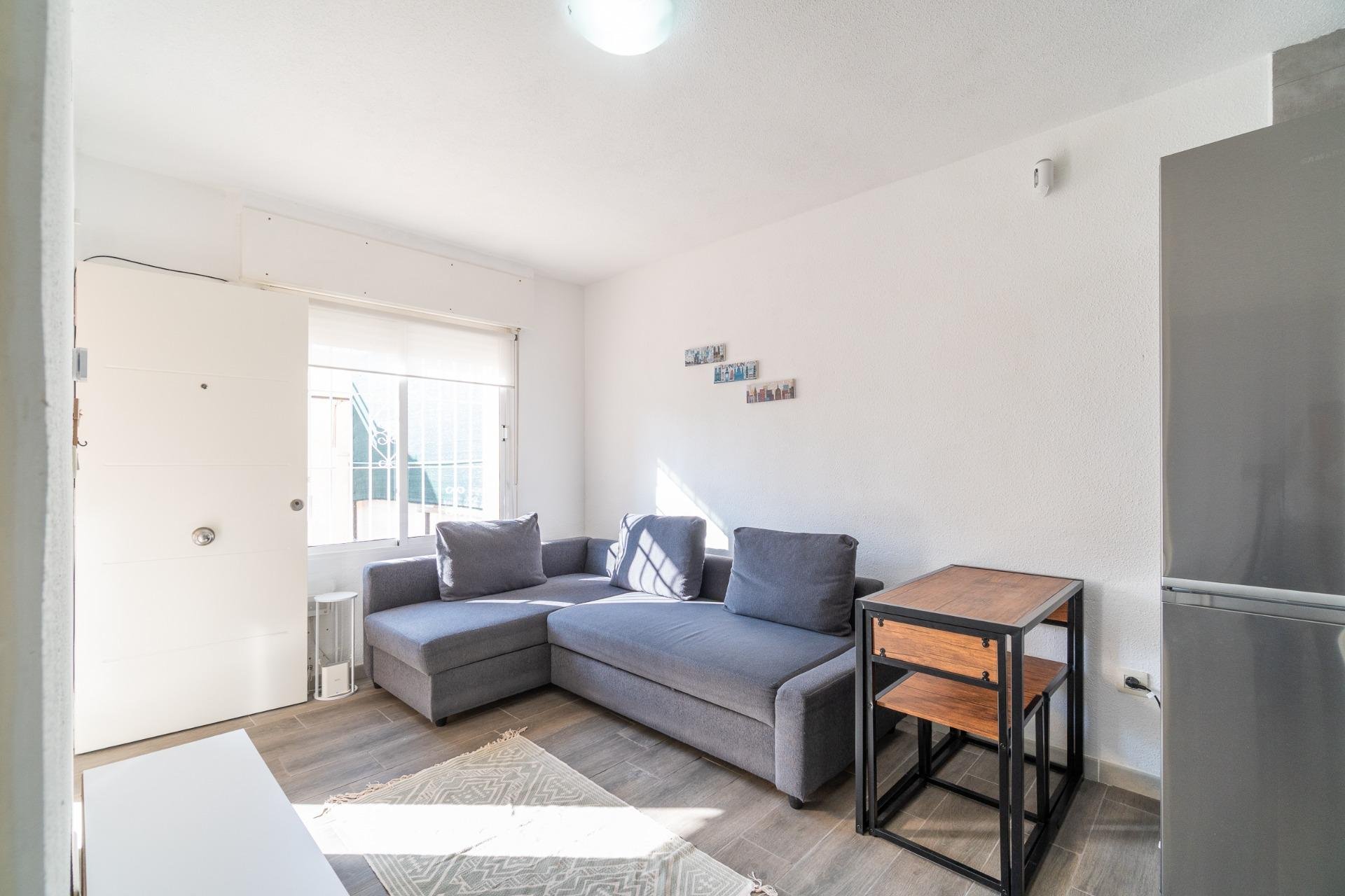 Segunda mano - Bungalow -
Torrevieja - Los balcones