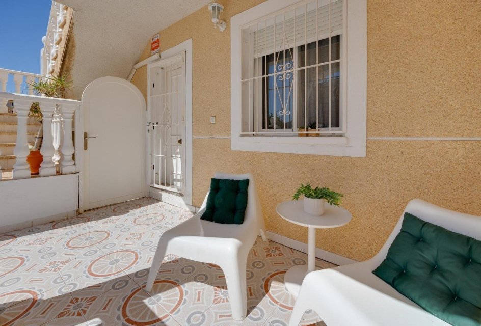 Segunda mano - Bungalow -
Torrevieja - Los Frutales