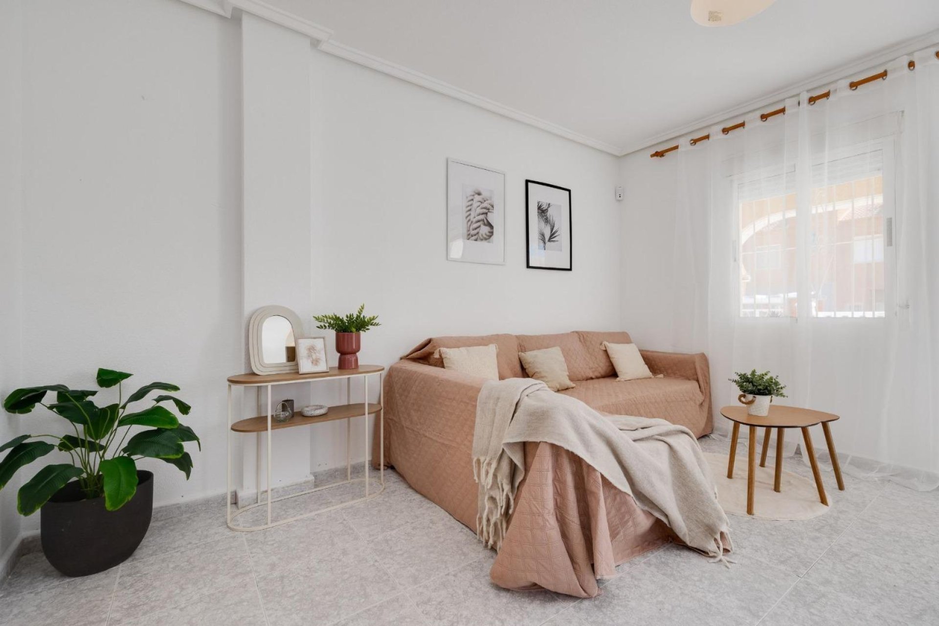 Segunda mano - Bungalow -
Torrevieja - Los Frutales