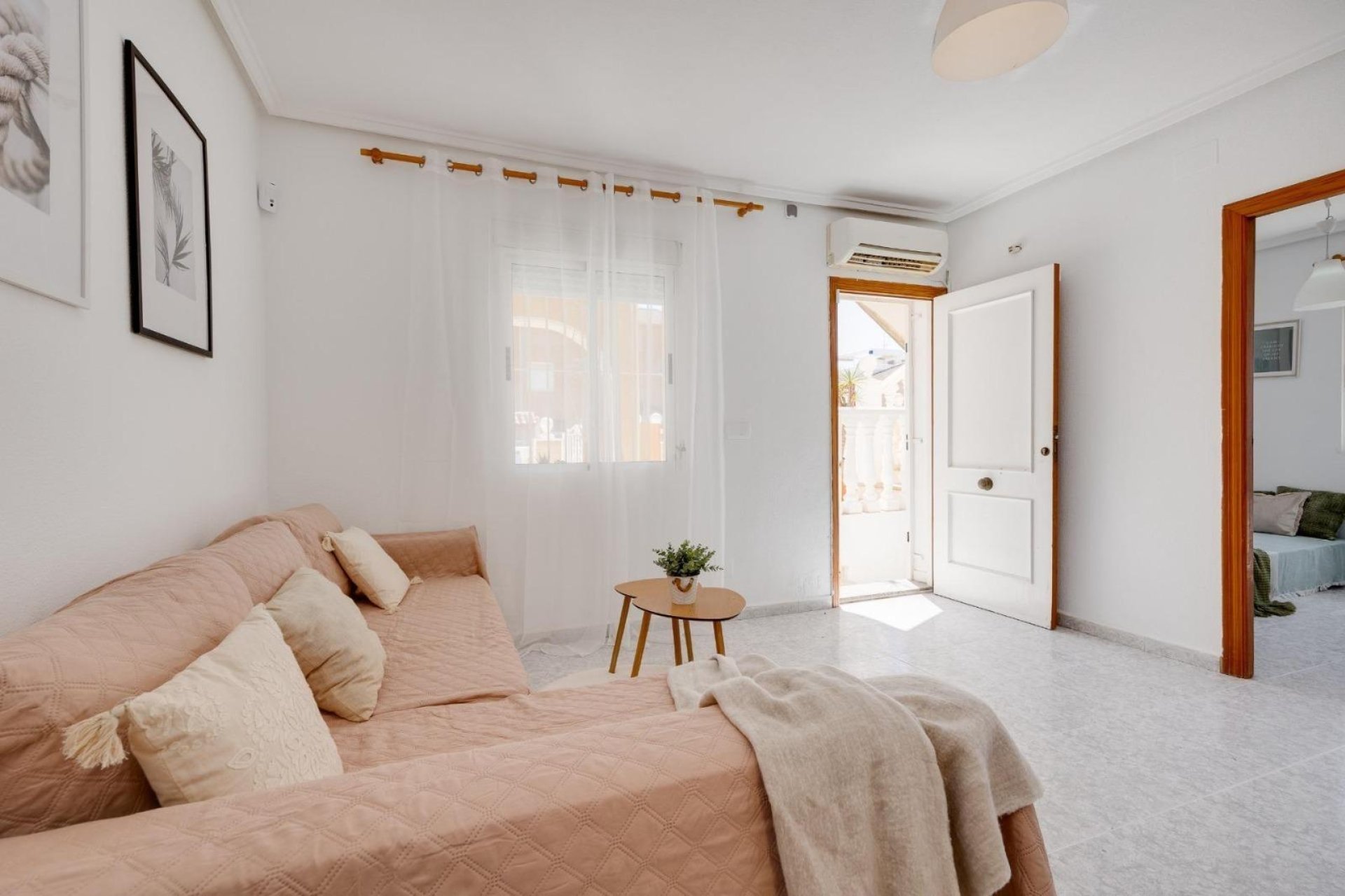 Segunda mano - Bungalow -
Torrevieja - Los Frutales