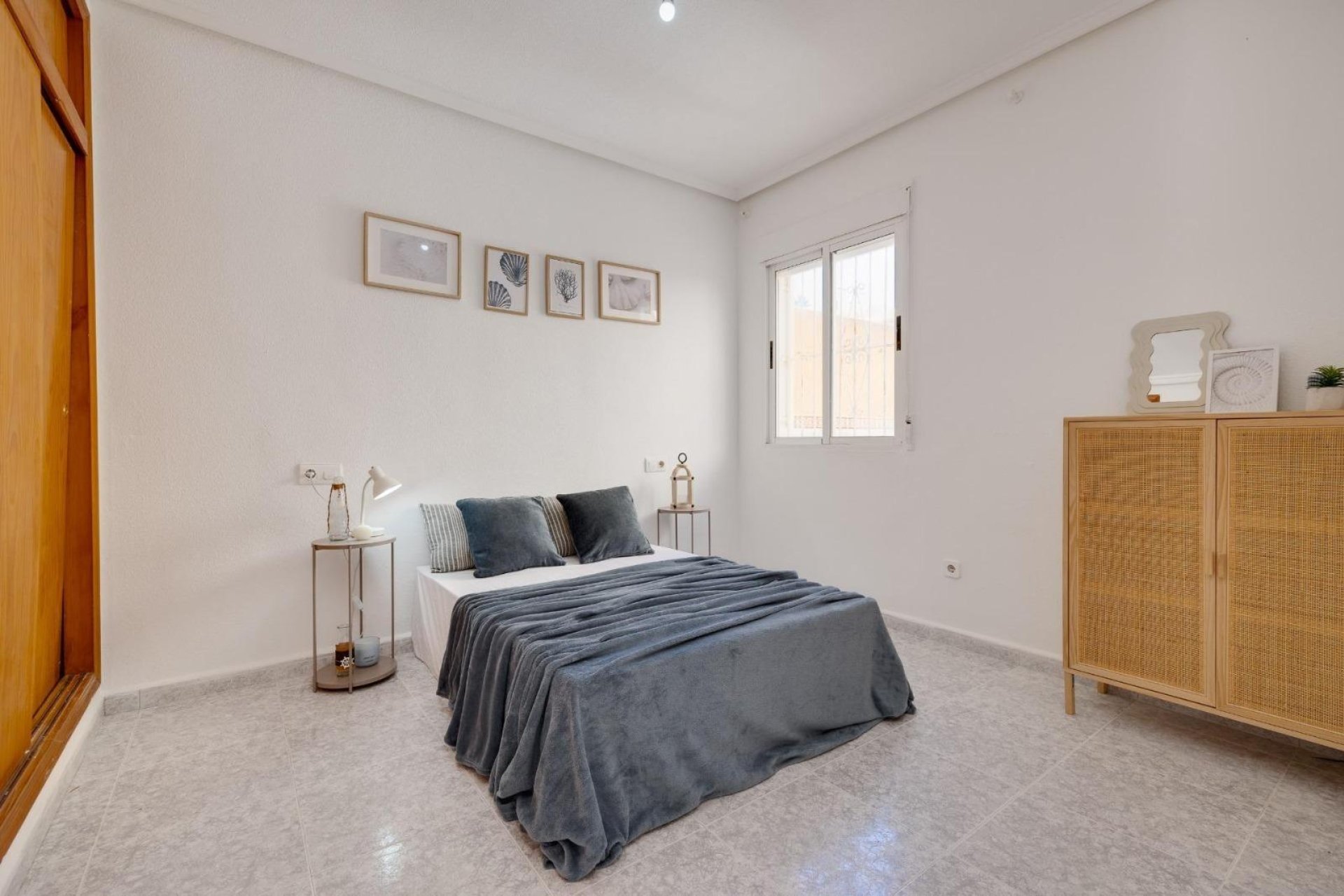 Segunda mano - Bungalow -
Torrevieja - Los Frutales