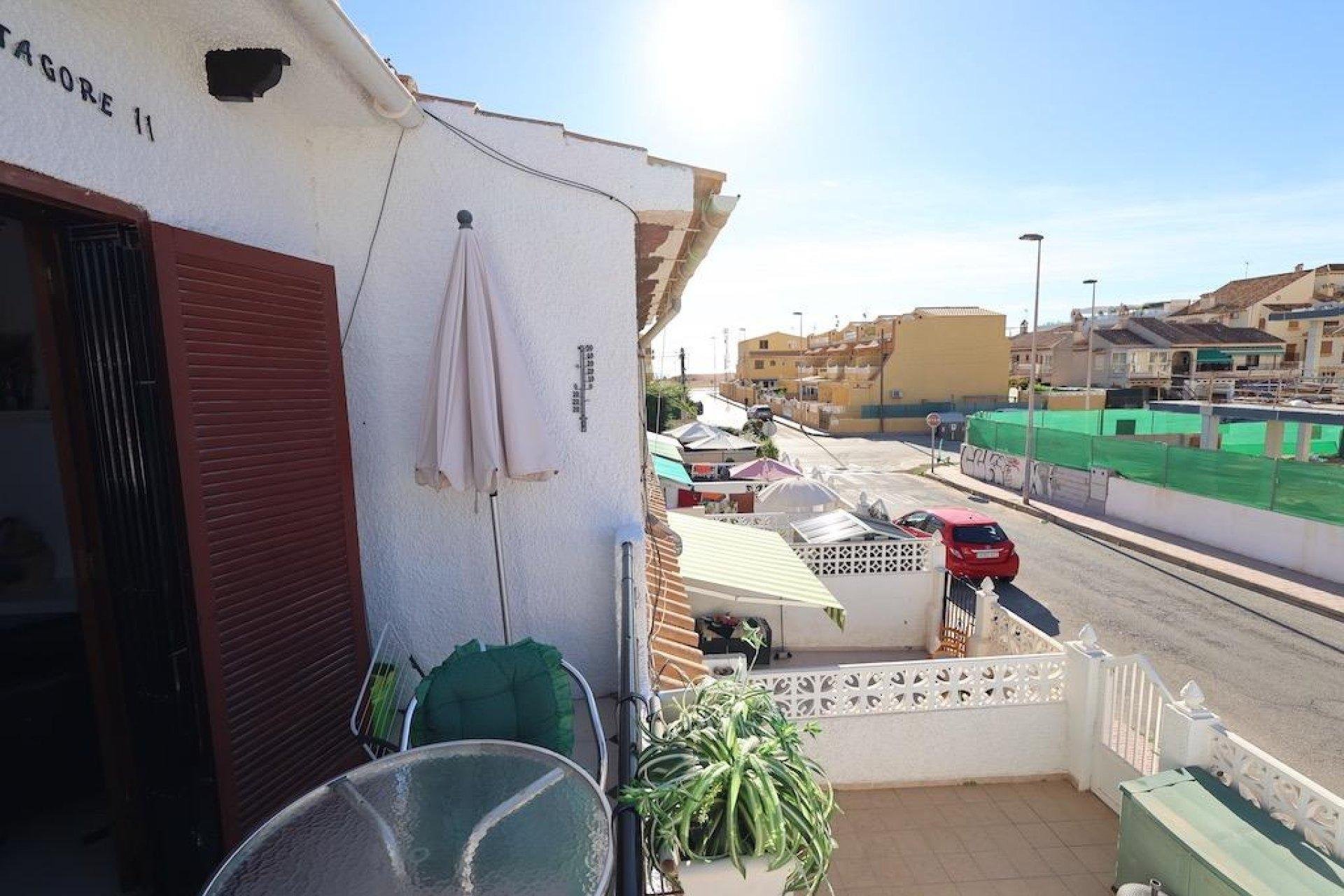 Segunda mano - Bungalow -
Torrevieja - Los Frutales