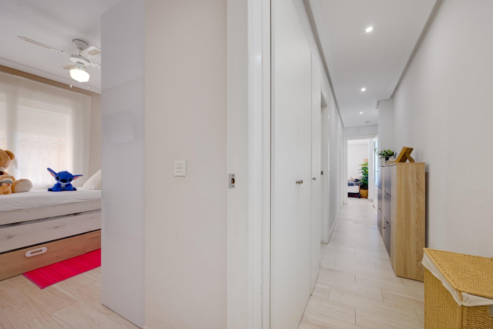 Segunda mano - Bungalow -
Torrevieja - Playa de los Naufragos