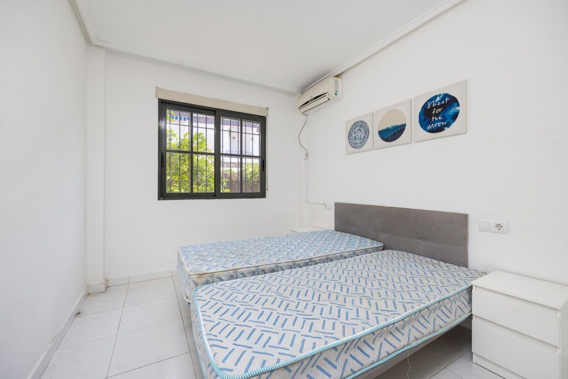 Segunda mano - Bungalow -
Torrevieja - Punta prima