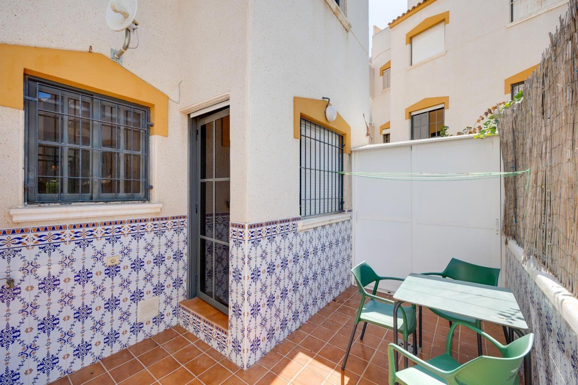 Segunda mano - Bungalow -
Torrevieja - Punta prima