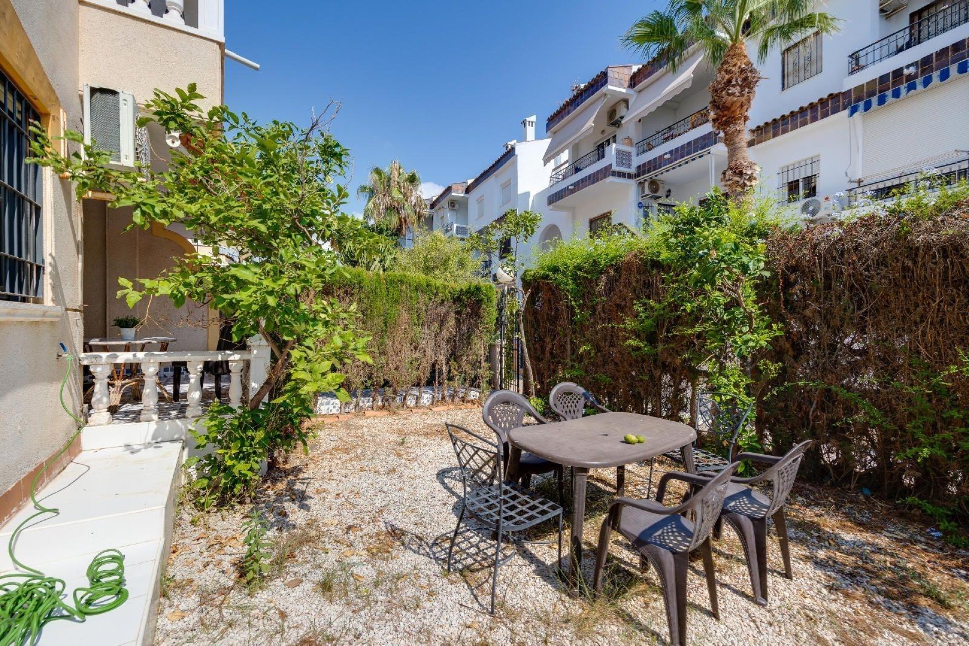 Segunda mano - Bungalow -
Torrevieja - Punta prima
