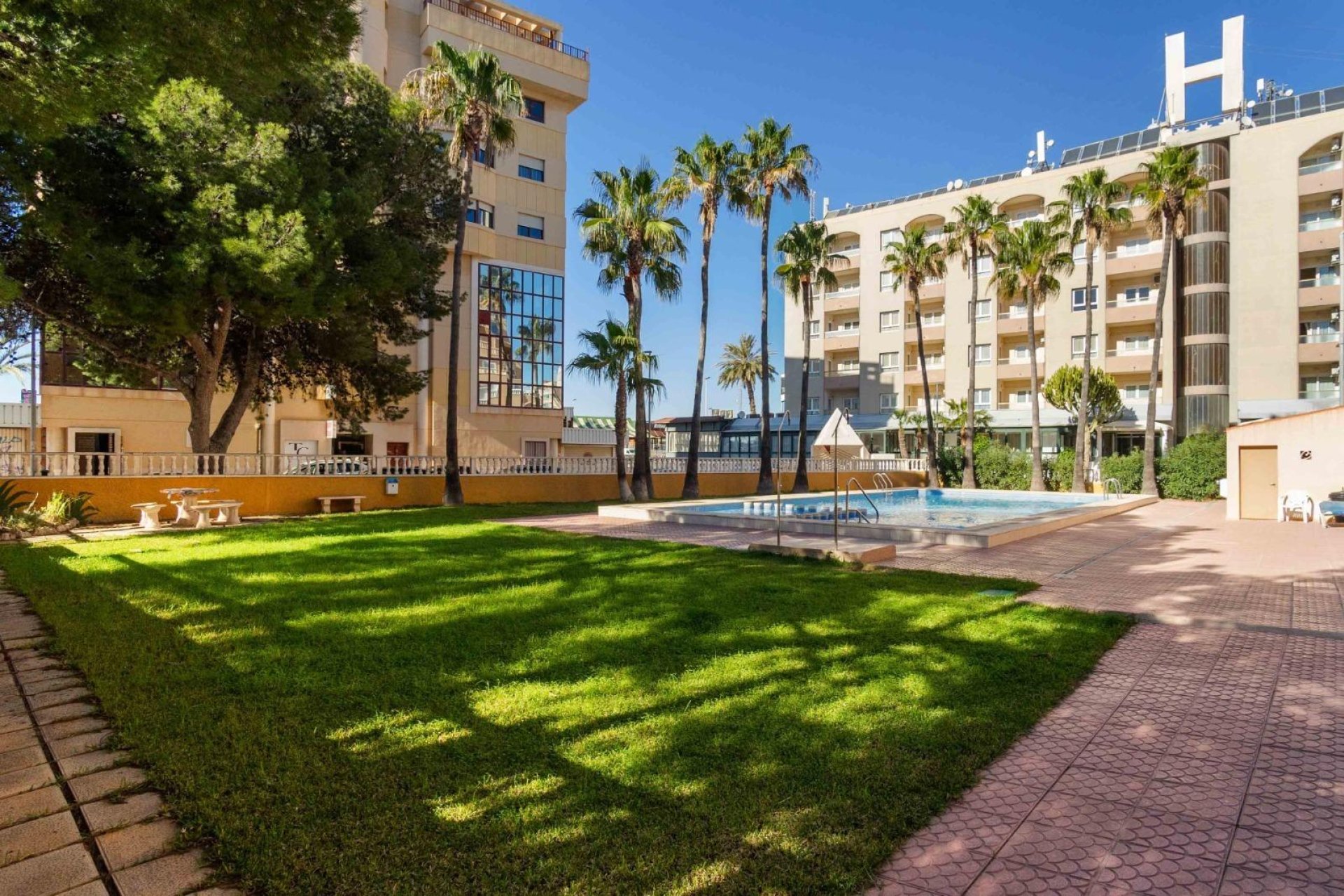 Segunda mano - Bungalow -
Torrevieja - Punta prima