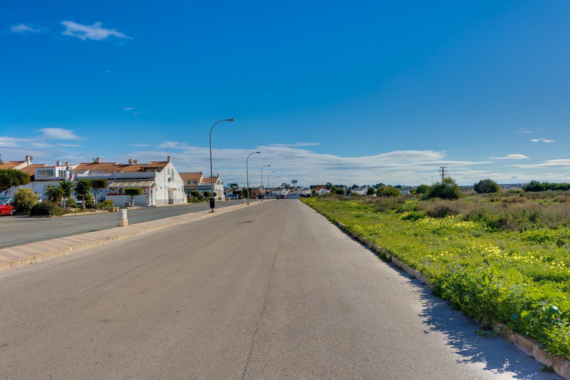 Segunda mano - Bungalow -
Torrevieja - San luis