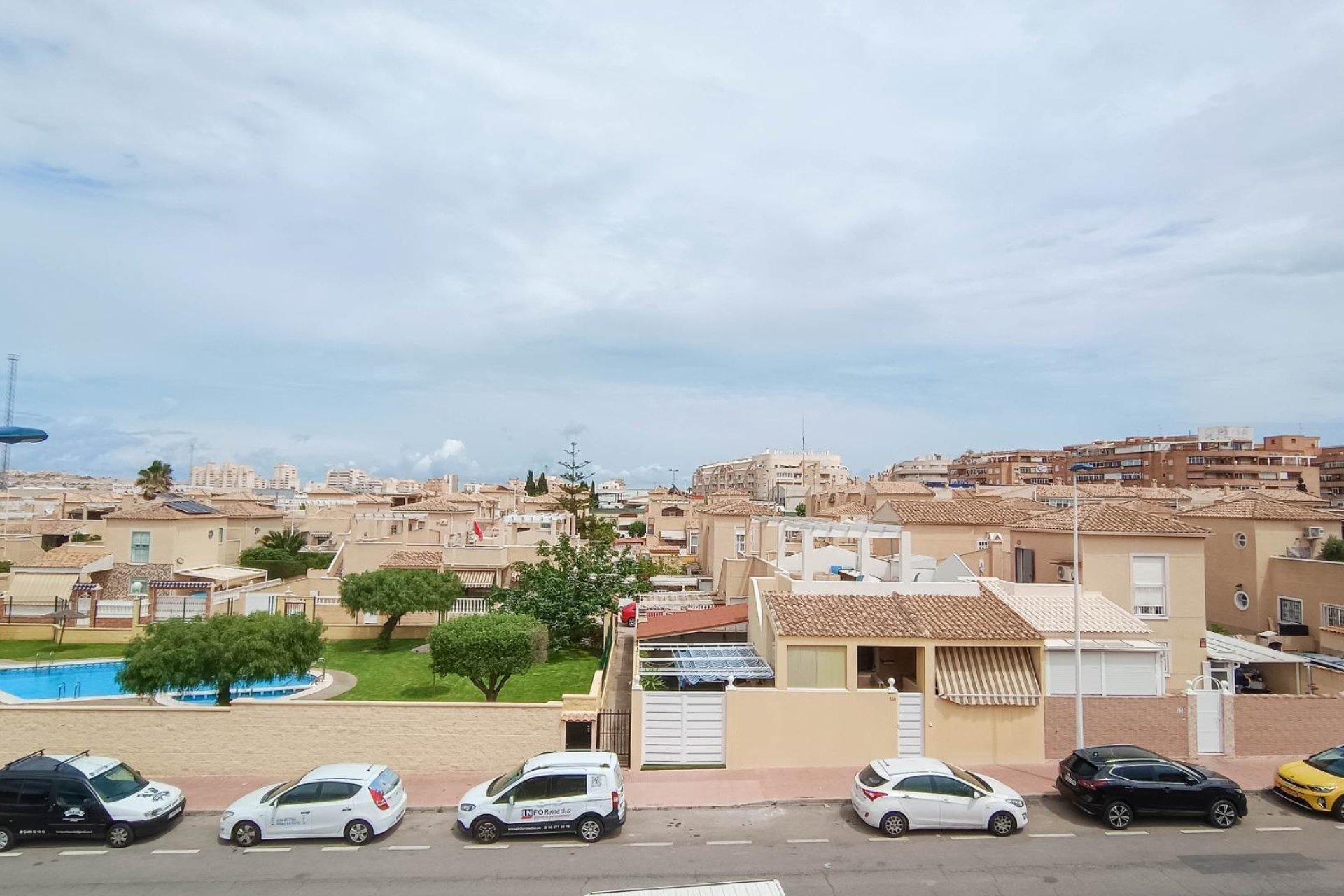 Segunda mano - Bungalow -
Torrevieja - Sector 25
