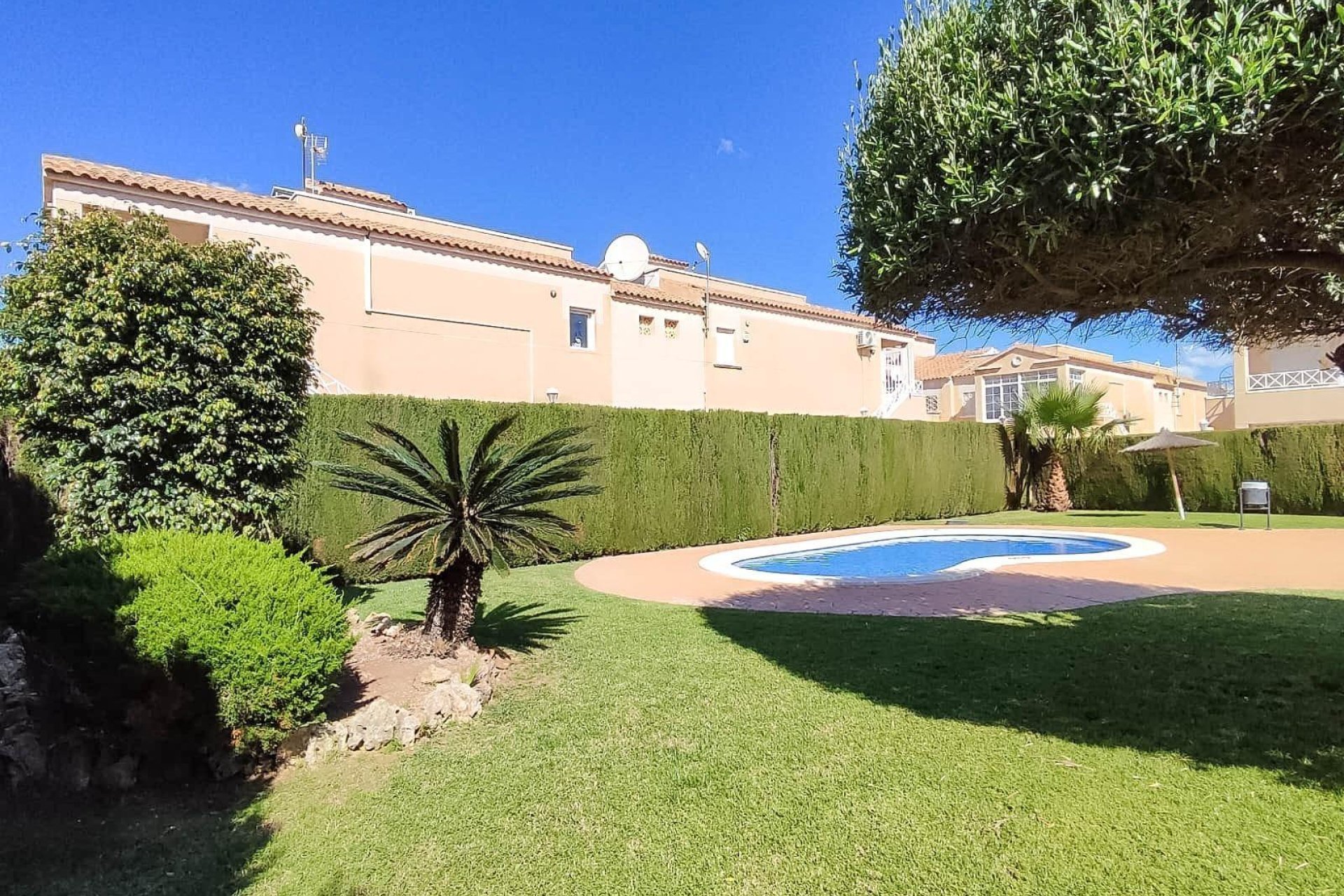 Segunda mano - Bungalow -
Torrevieja - Sector 25
