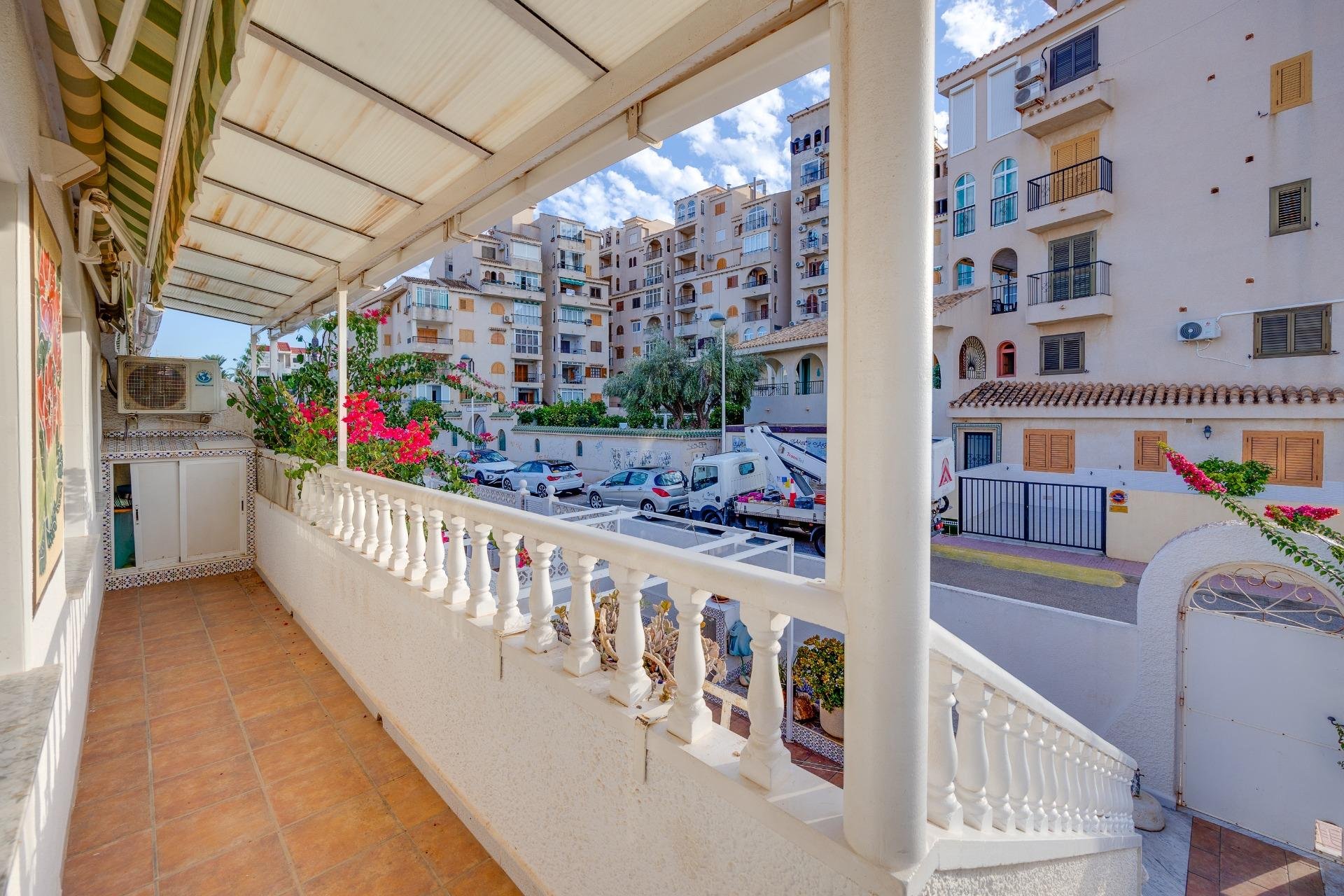 Segunda mano - Bungalow -
Torrevieja - Torre la mata