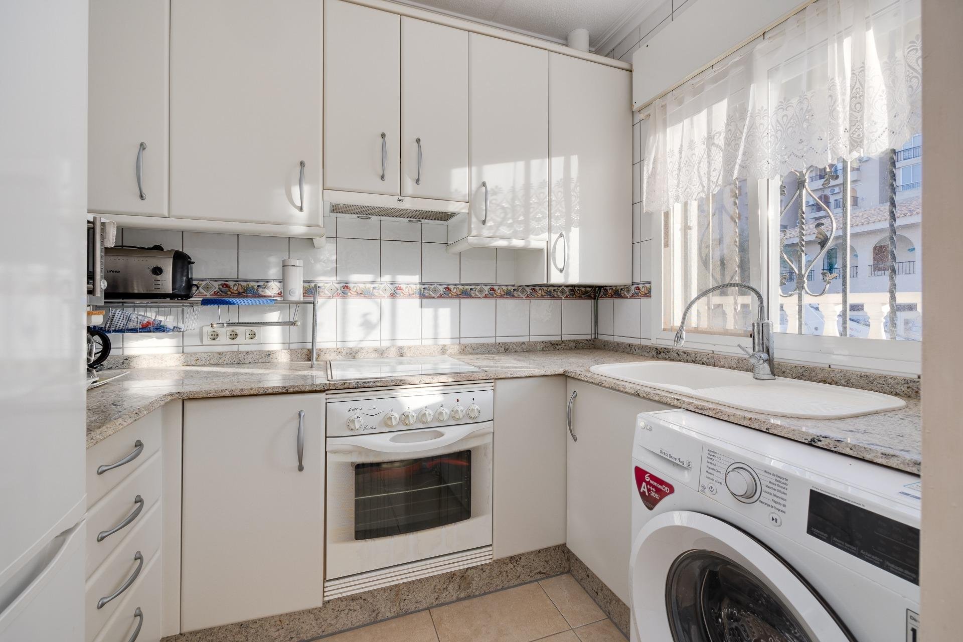 Segunda mano - Bungalow -
Torrevieja - Torre la mata