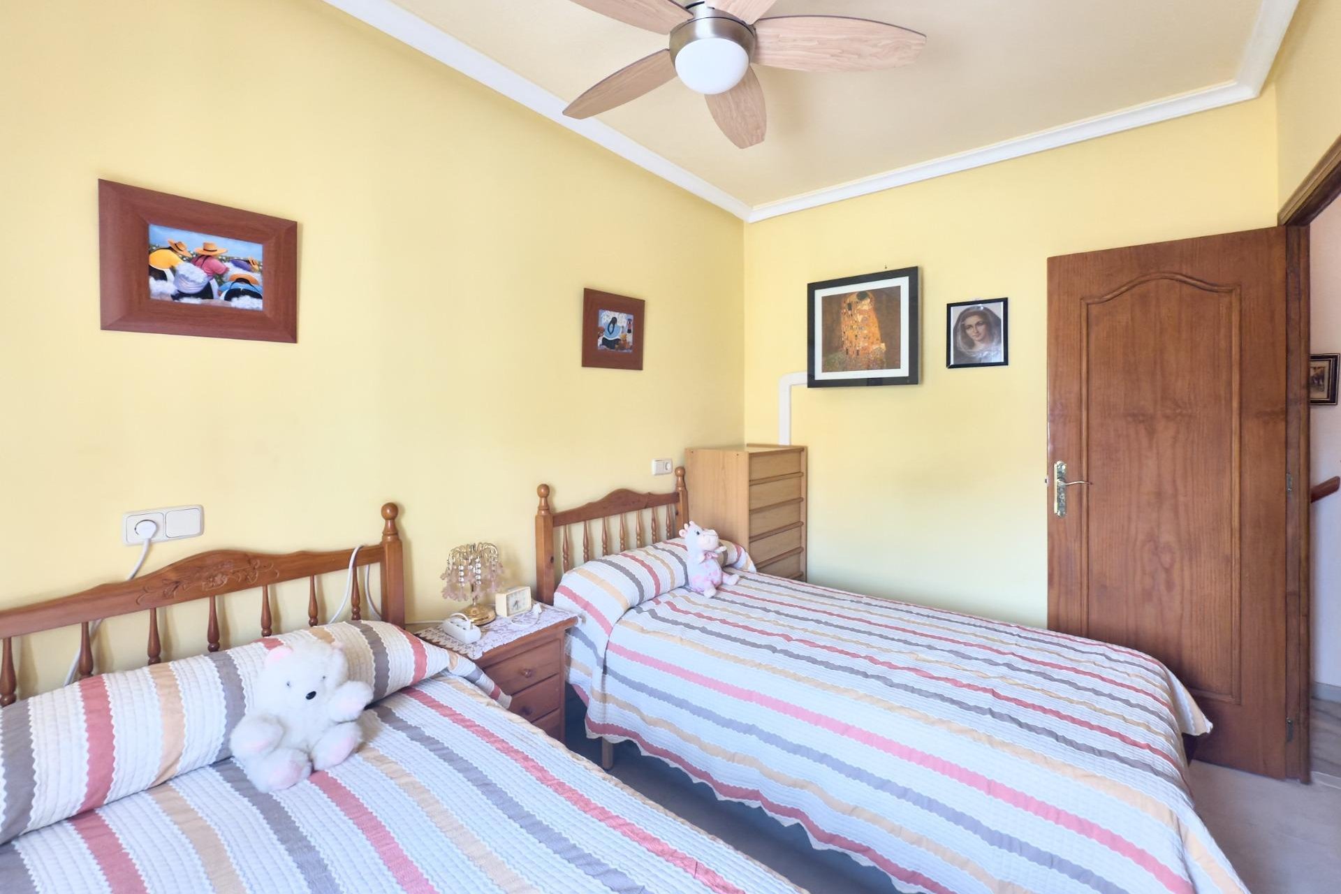 Segunda mano - Bungalow -
Torrevieja - Torreblanca
