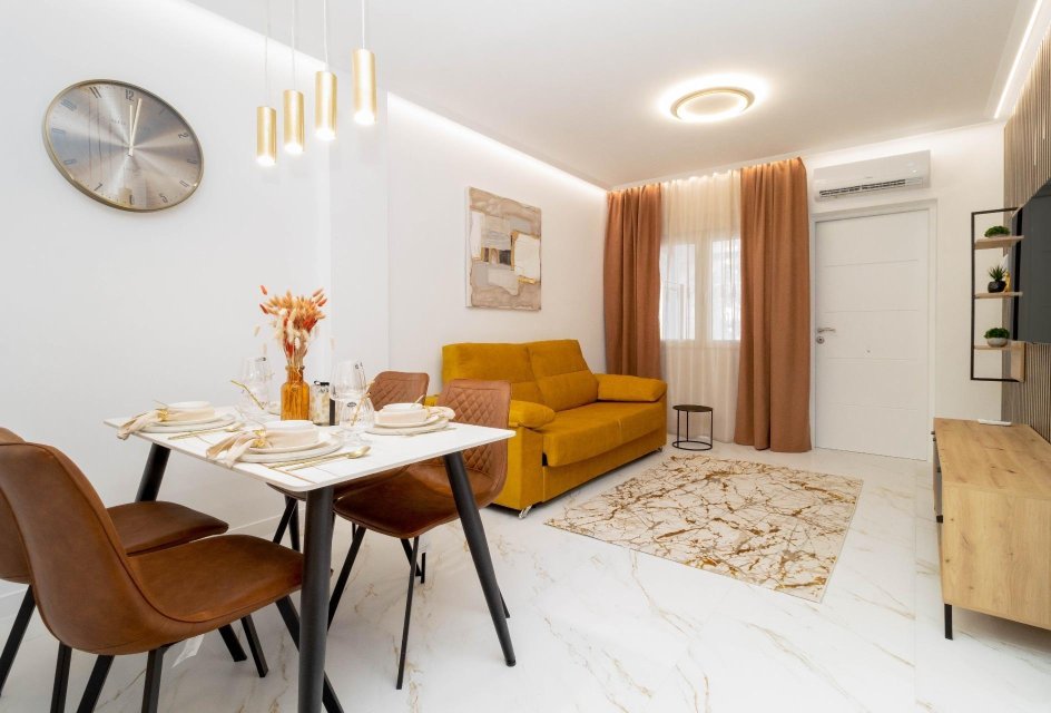 Segunda mano - Bungalow -
Torrevieja - Torrejón