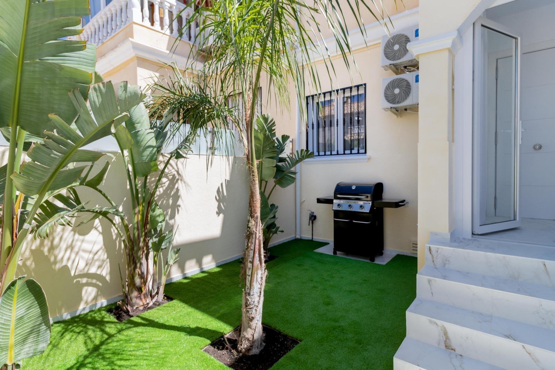 Segunda mano - Bungalow -
Torrevieja - Torrejón