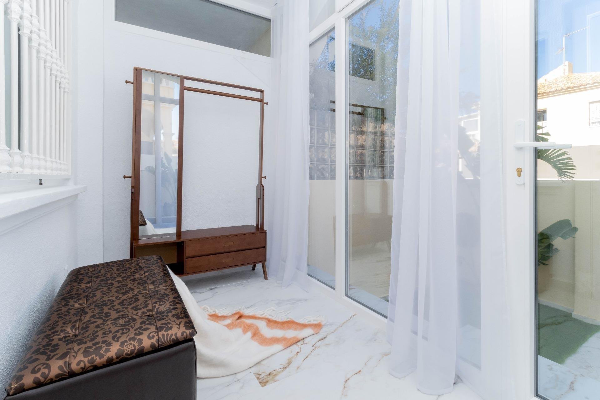 Segunda mano - Bungalow -
Torrevieja - Torrejón