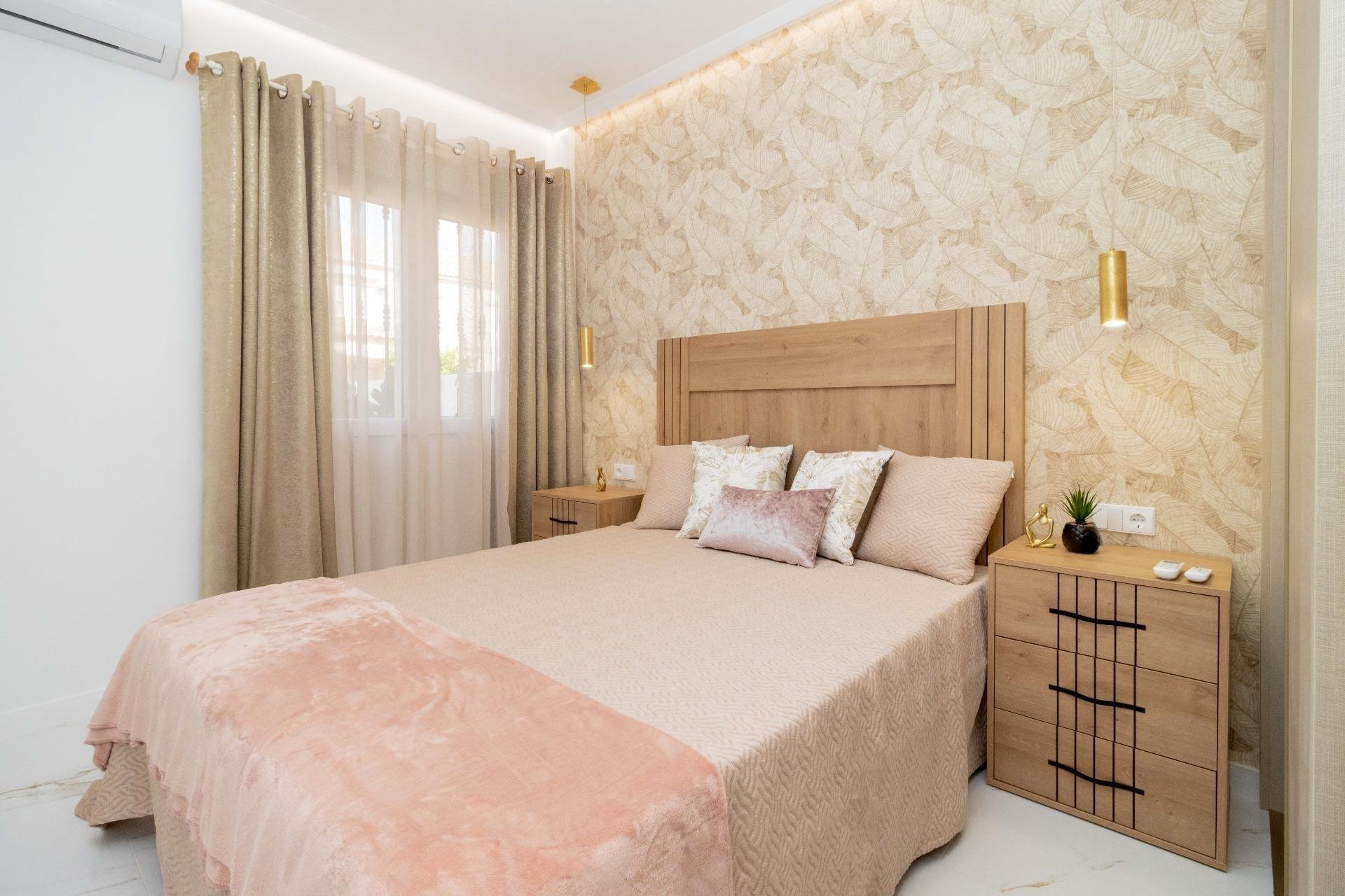 Segunda mano - Bungalow -
Torrevieja - Torrejón