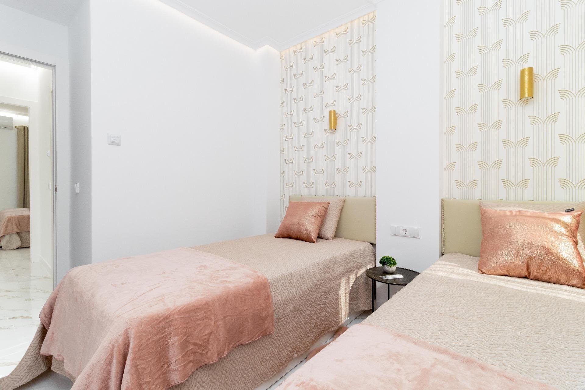 Segunda mano - Bungalow -
Torrevieja - Torrejón