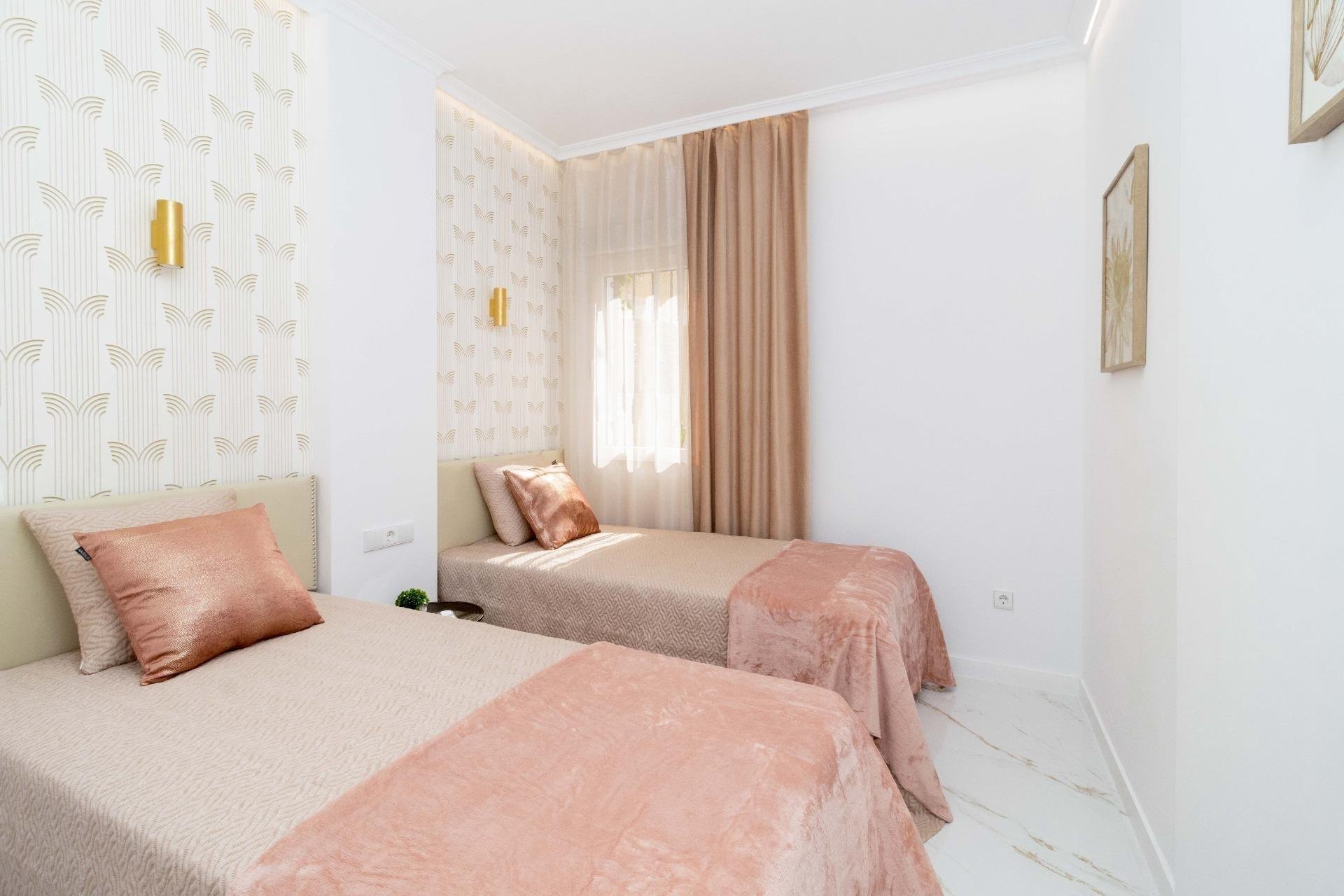Segunda mano - Bungalow -
Torrevieja - Torrejón