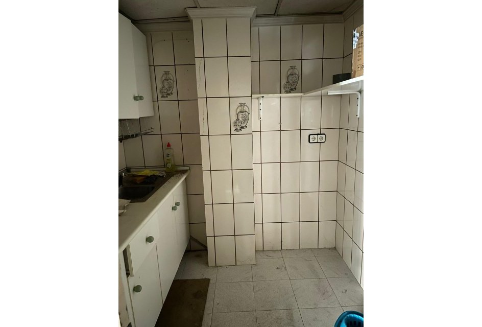 Segunda mano - Comercial -
Torrevieja - Centro