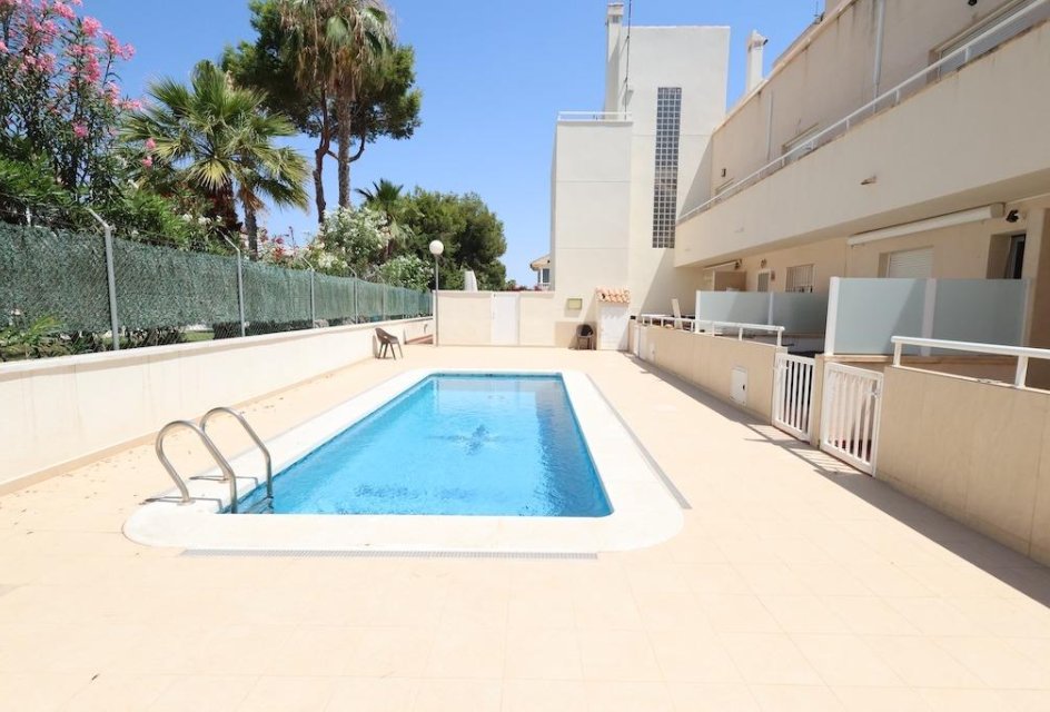 Segunda mano - Duplex -
Orihuela Costa - Villamartín