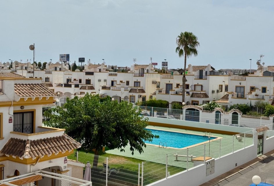 Segunda mano - Duplex -
Torrevieja - El limonar
