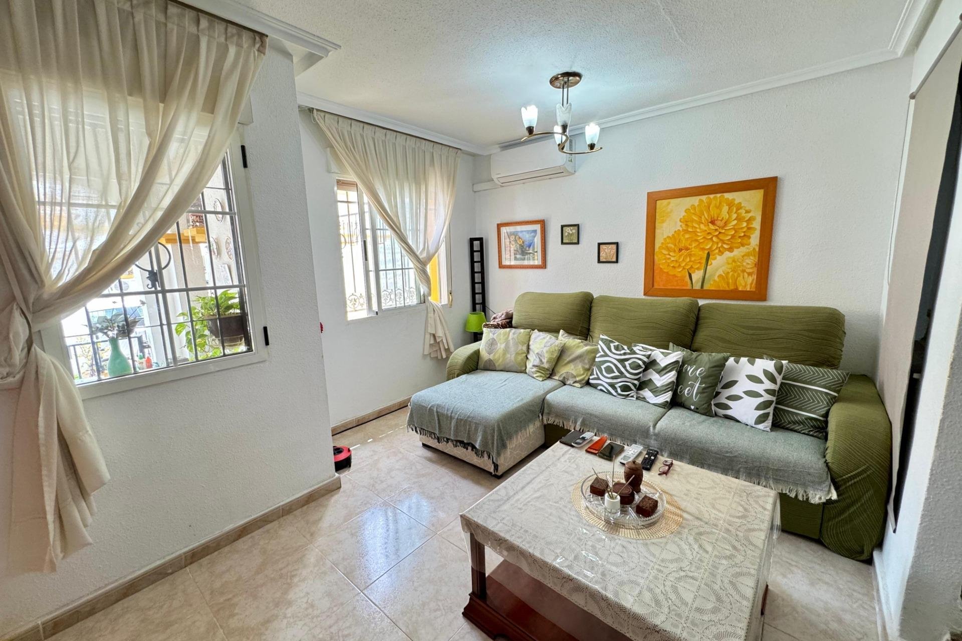 Segunda mano - Duplex -
Torrevieja - El limonar