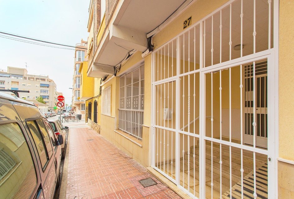 Segunda mano - Flat -
Torrevieja - Playa del Cura