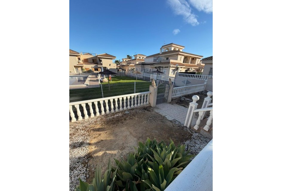 Segunda mano - Inmueble singular -
Orihuela Costa - Playa Flamenca