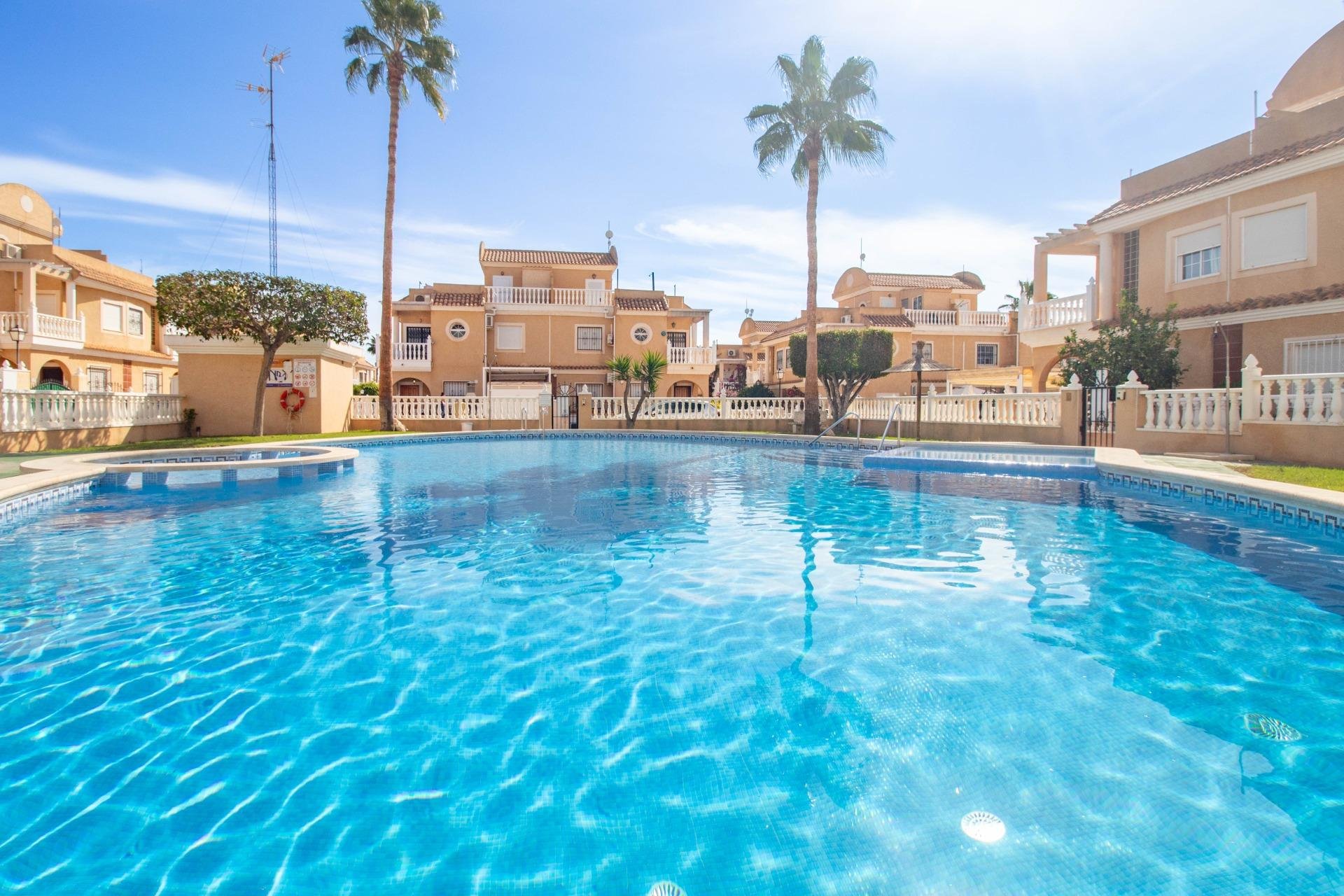 Segunda mano - Terraced house -
Orihuela Costa - Cabo Roig