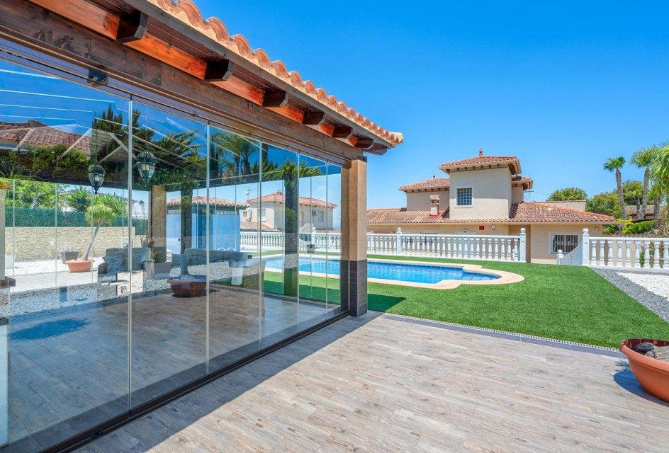 Segunda mano - Villa -
Algorfa - Comunidad valenciana