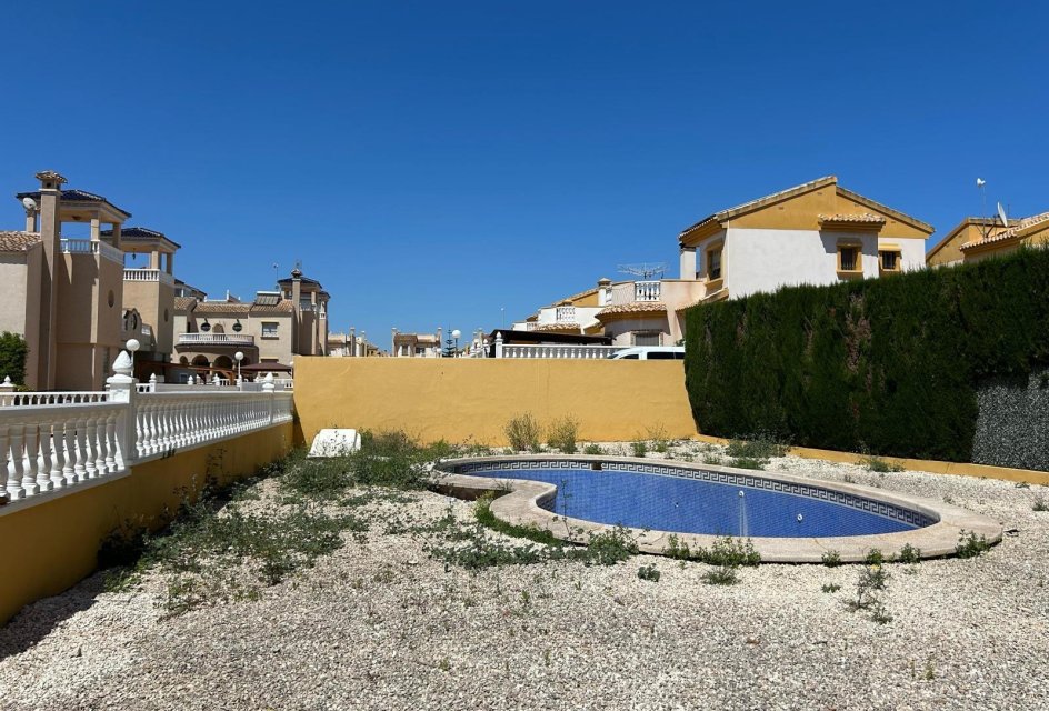 Segunda mano - Villa -
Ciudad quesada - El raso