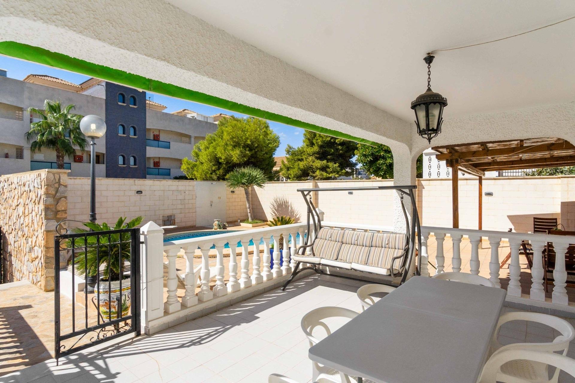 Segunda mano - Villa -
Orihuela Costa - Cabo Roig