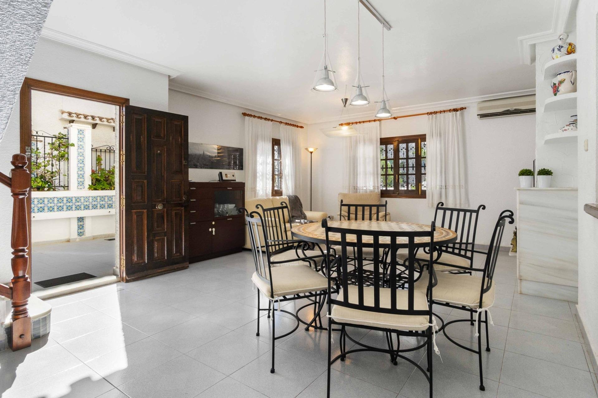 Segunda mano - Villa -
Orihuela Costa - Cabo Roig