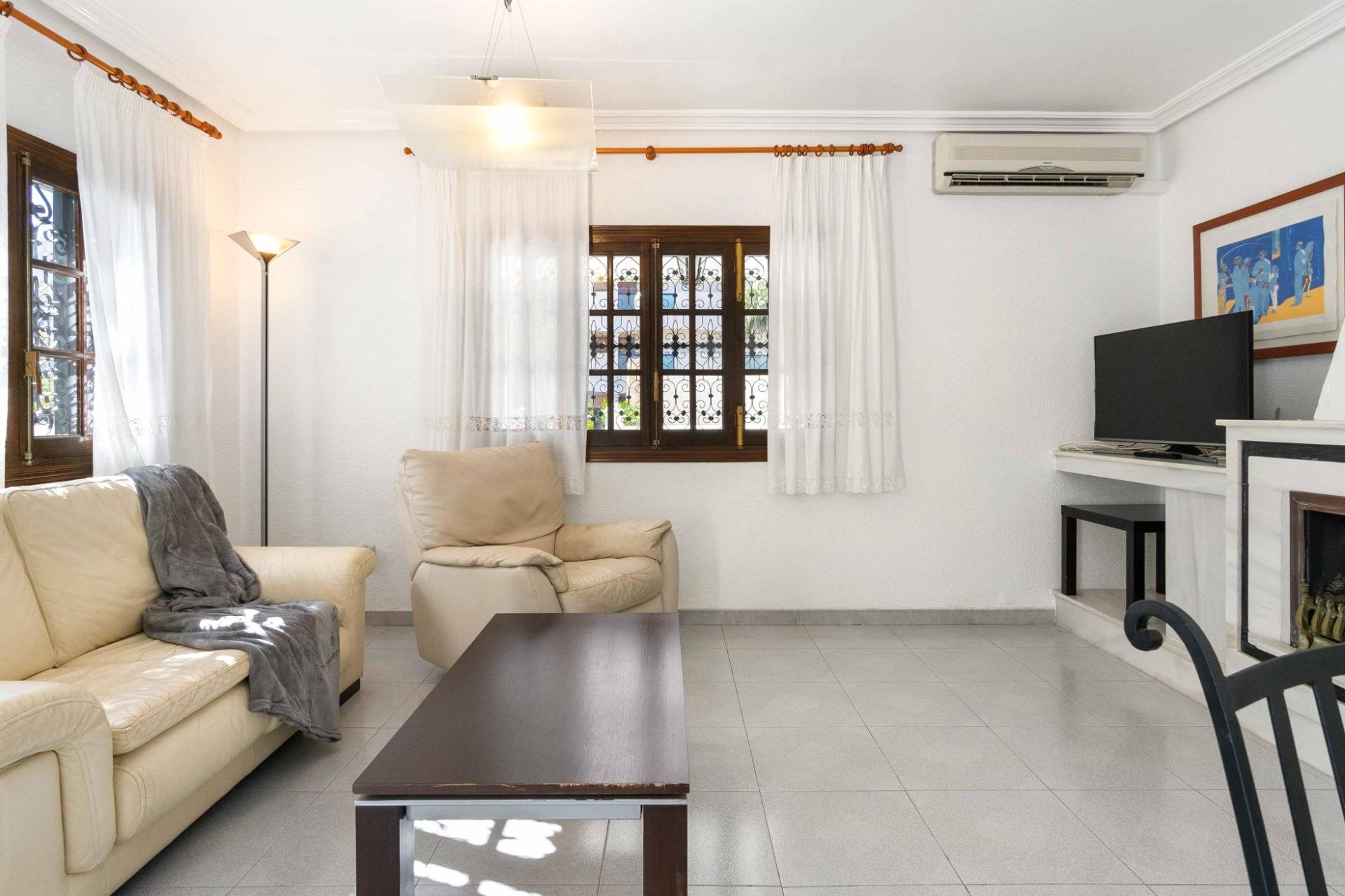 Segunda mano - Villa -
Orihuela Costa - Cabo Roig