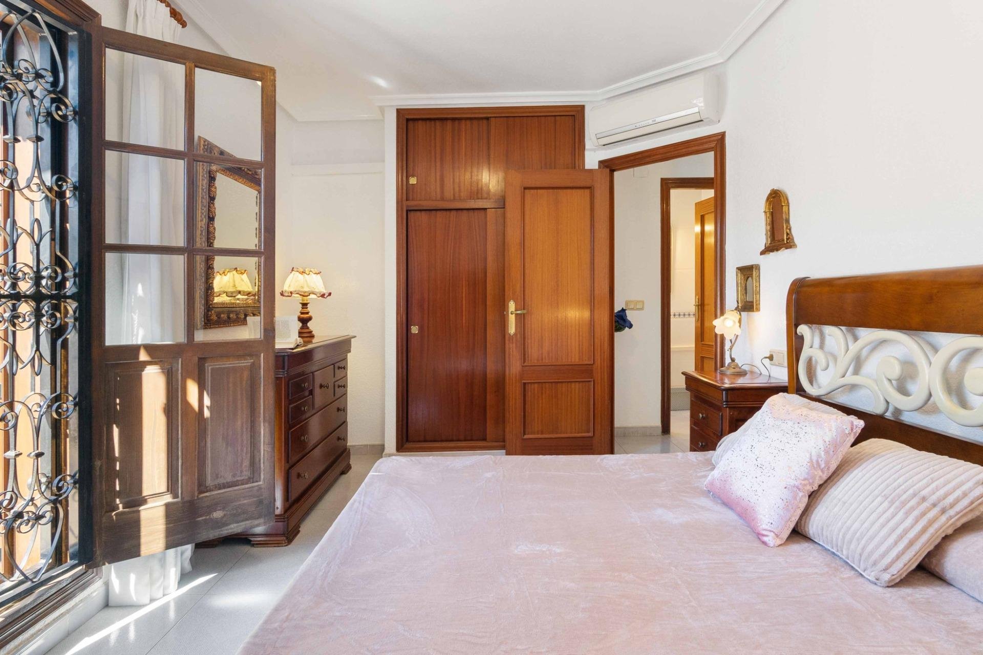 Segunda mano - Villa -
Orihuela Costa - Cabo Roig