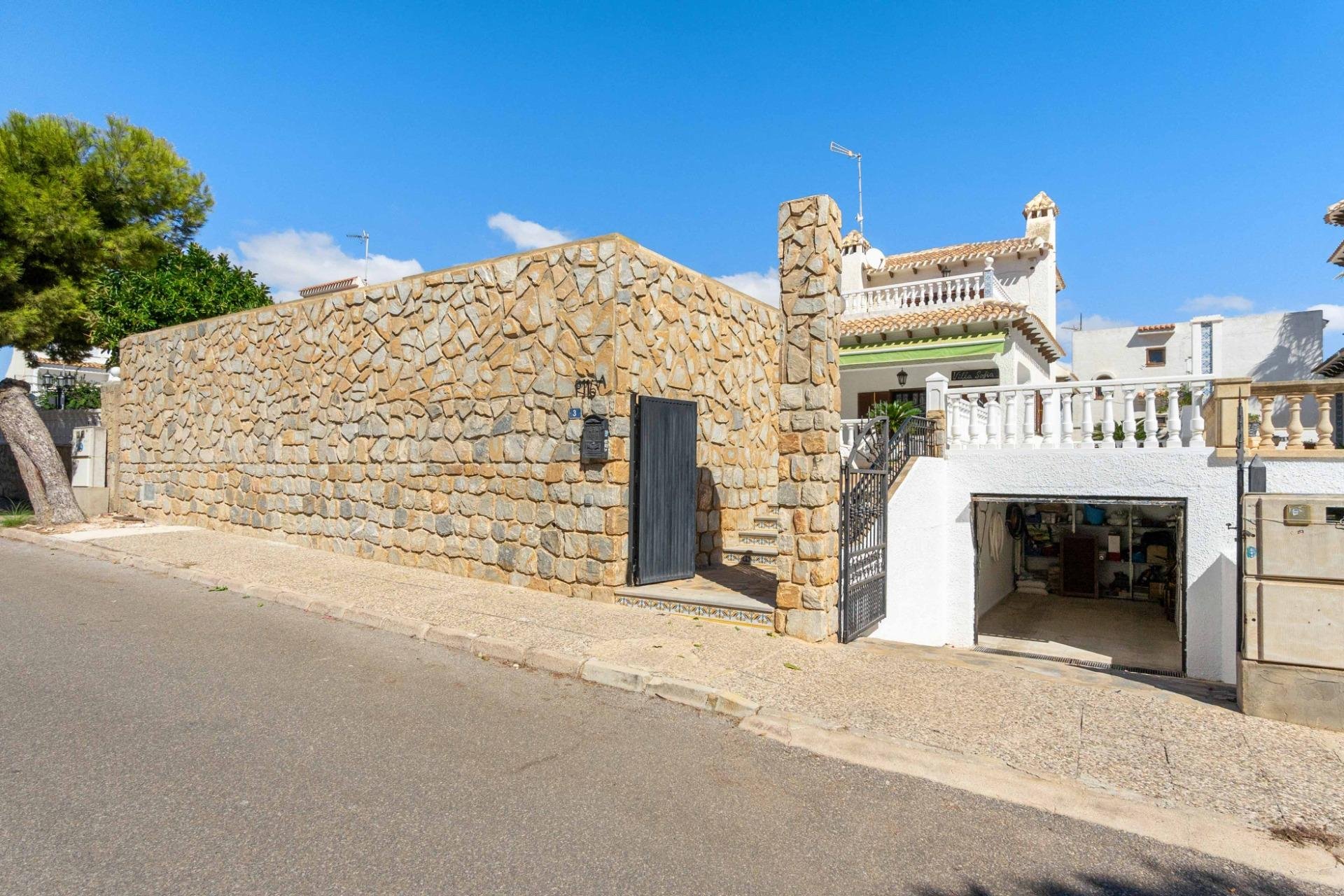 Segunda mano - Villa -
Orihuela Costa - Cabo Roig
