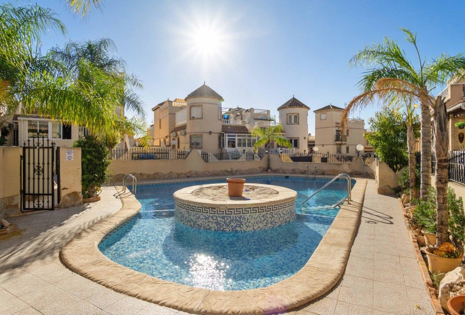 Segunda mano - Villa -
Orihuela Costa - La Florida