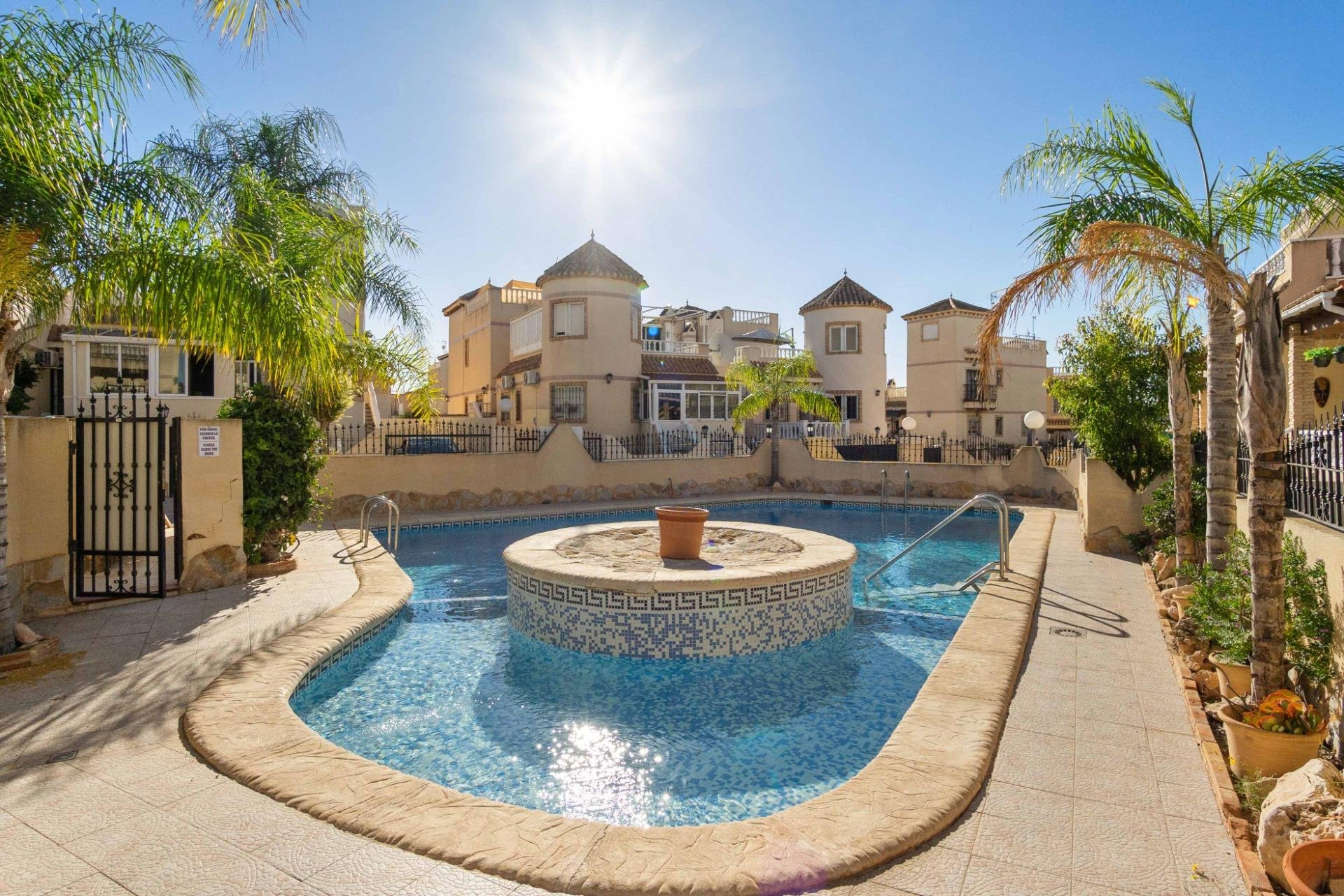 Segunda mano - Villa -
Orihuela Costa - La Florida