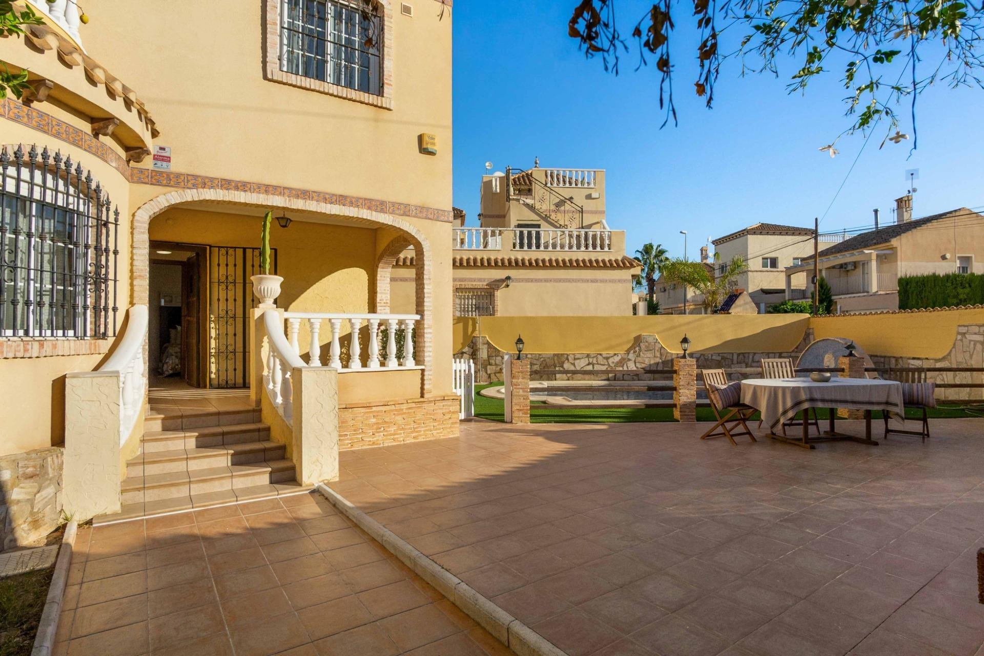 Segunda mano - Villa -
Orihuela Costa - La Florida