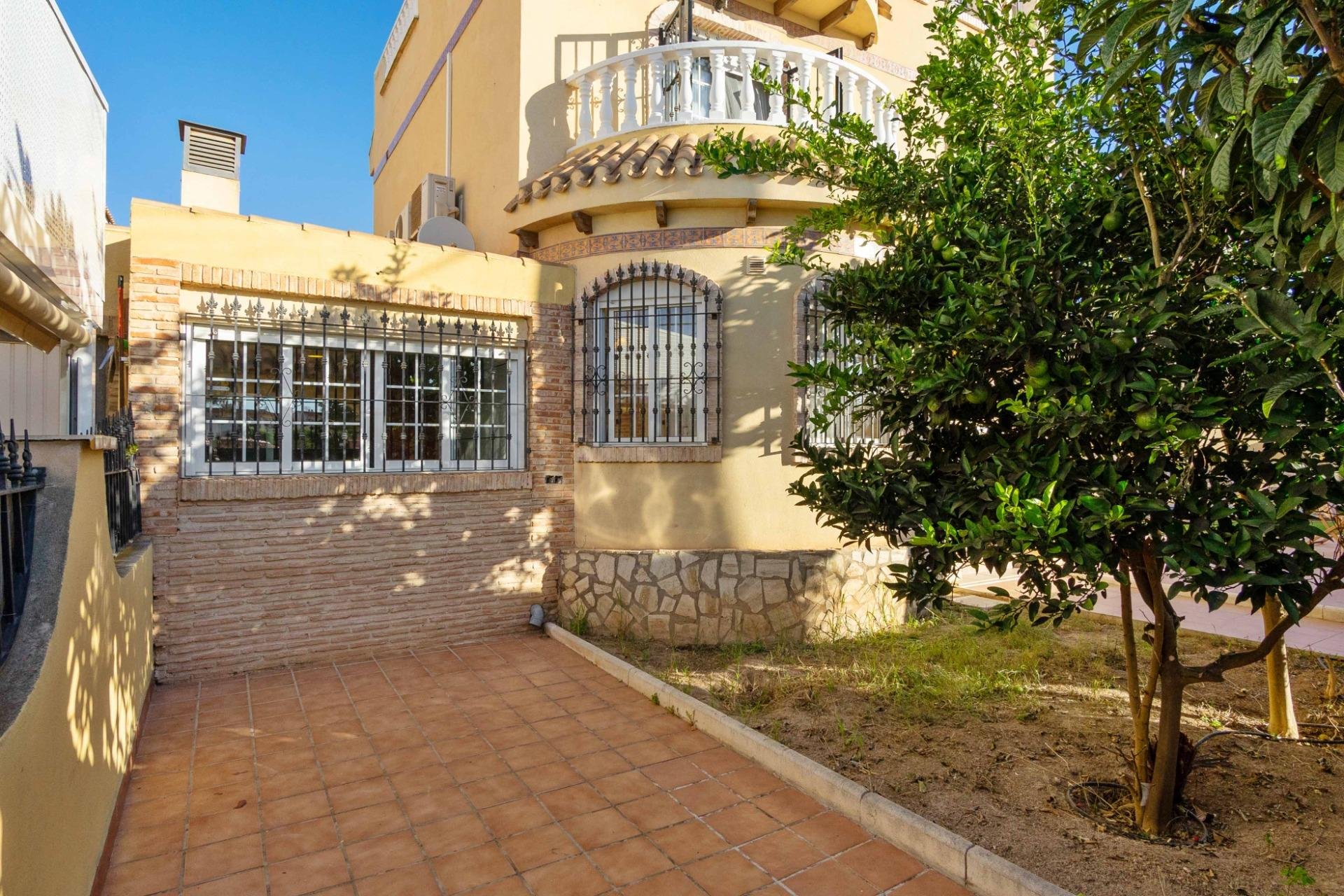 Segunda mano - Villa -
Orihuela Costa - La Florida