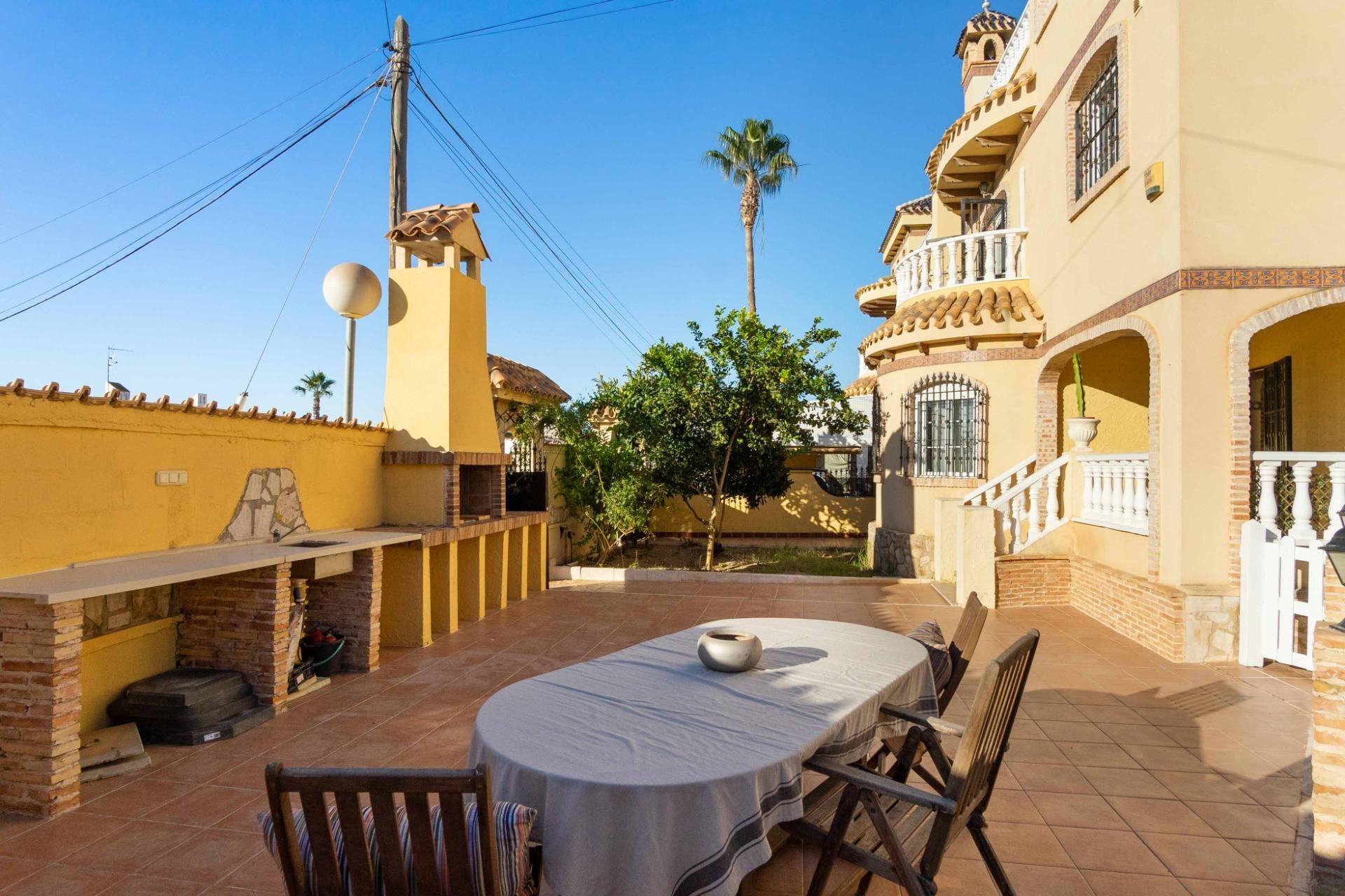 Segunda mano - Villa -
Orihuela Costa - La Florida