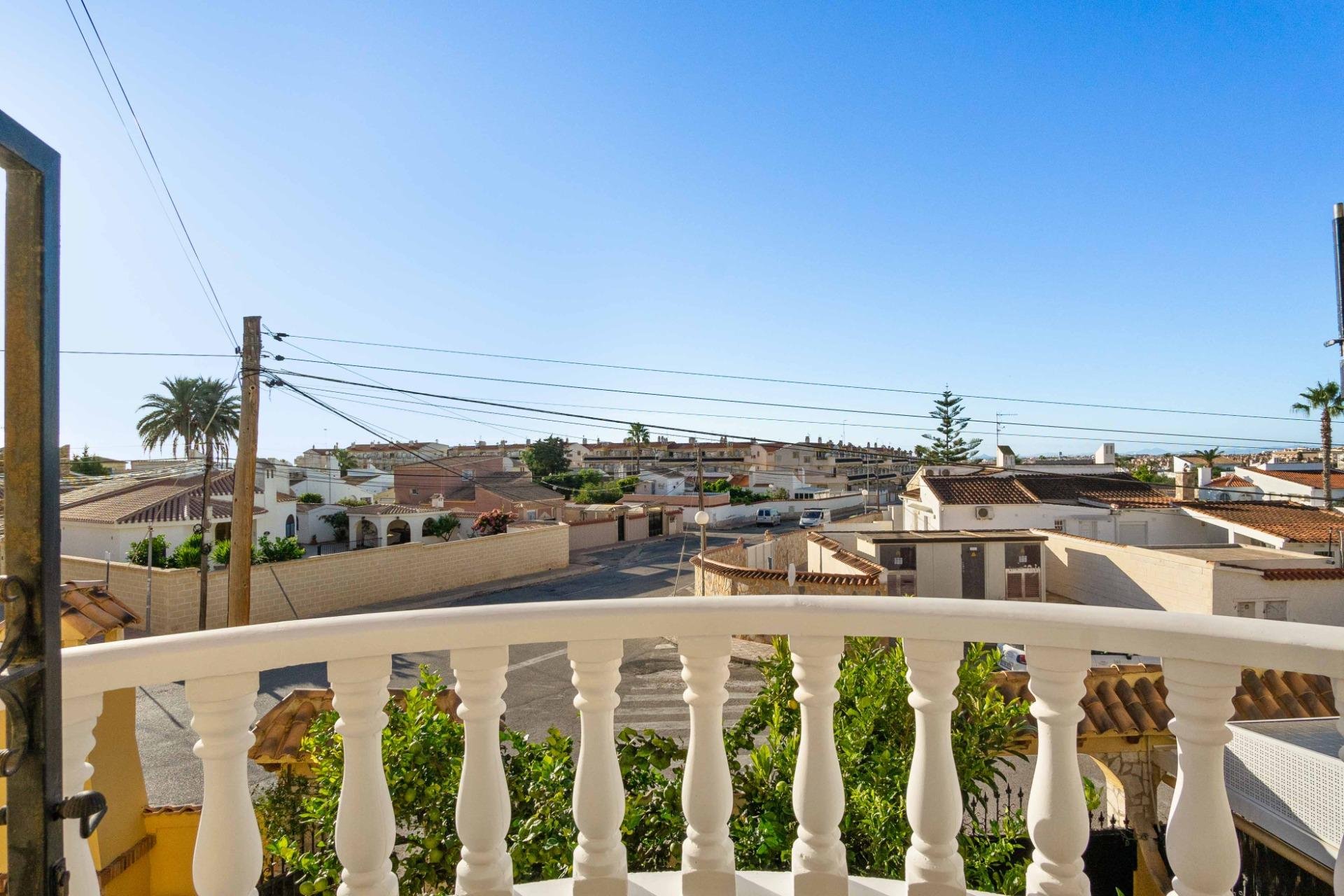 Segunda mano - Villa -
Orihuela Costa - La Florida