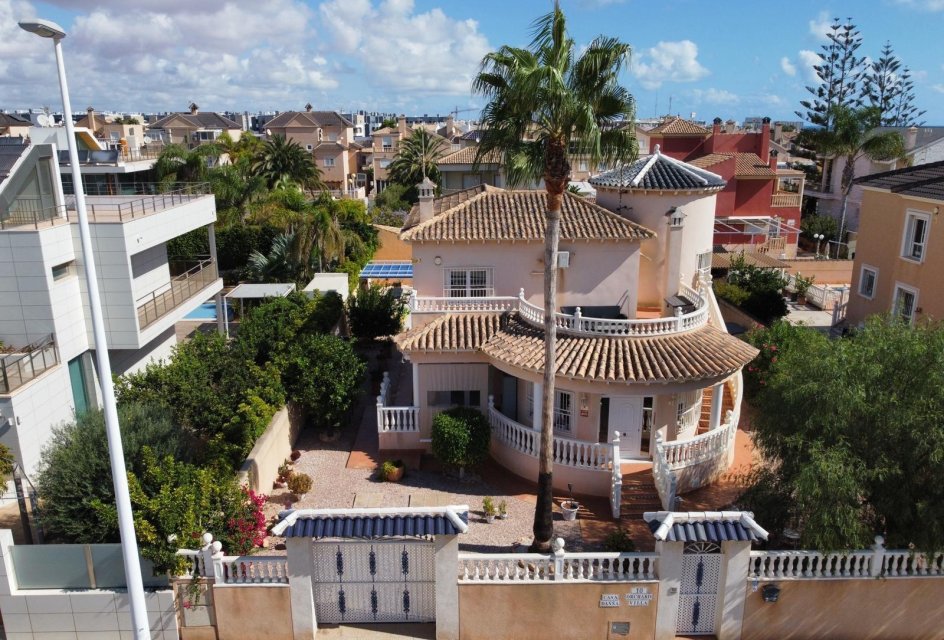 Segunda mano - Villa -
Orihuela Costa - La Zenia
