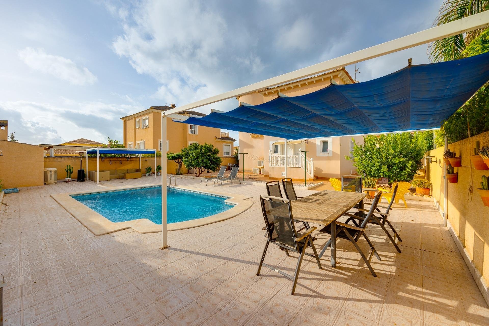 Segunda mano - Villa -
Orihuela Costa - La Zenia