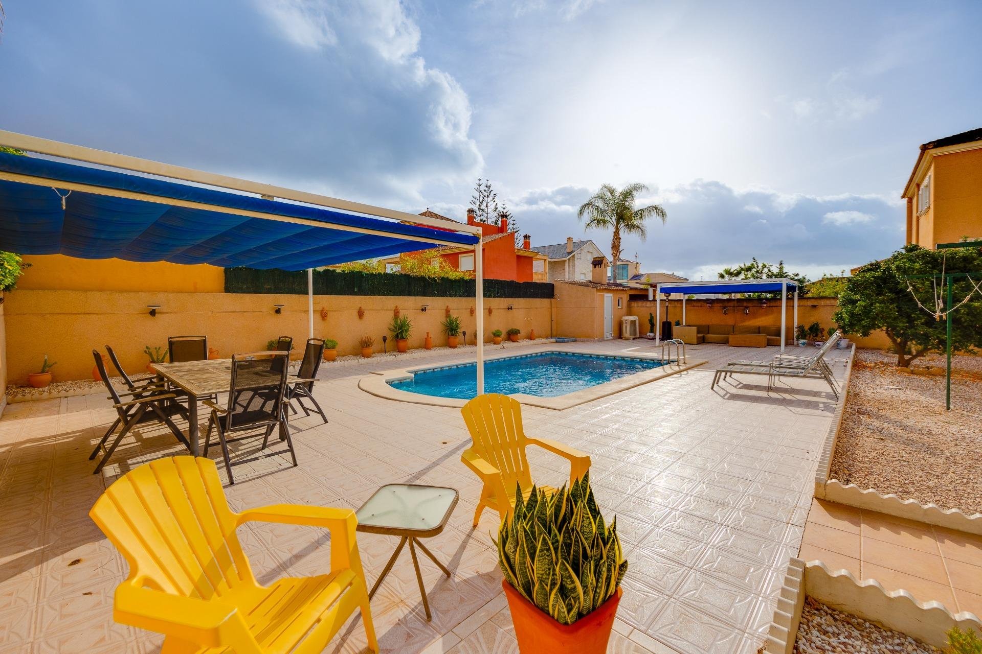 Segunda mano - Villa -
Orihuela Costa - La Zenia